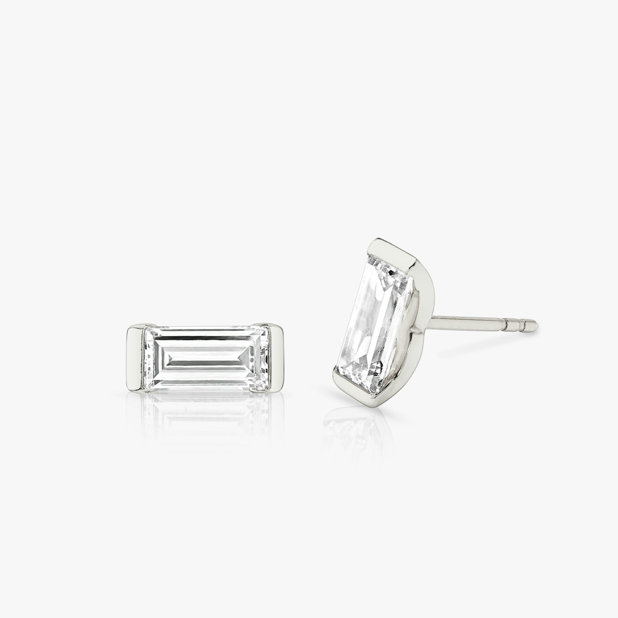 Knife-Edge Baguette Semi-Bezel Stud | Baguette | 14k | White Gold | caratWeight: 0.25ct