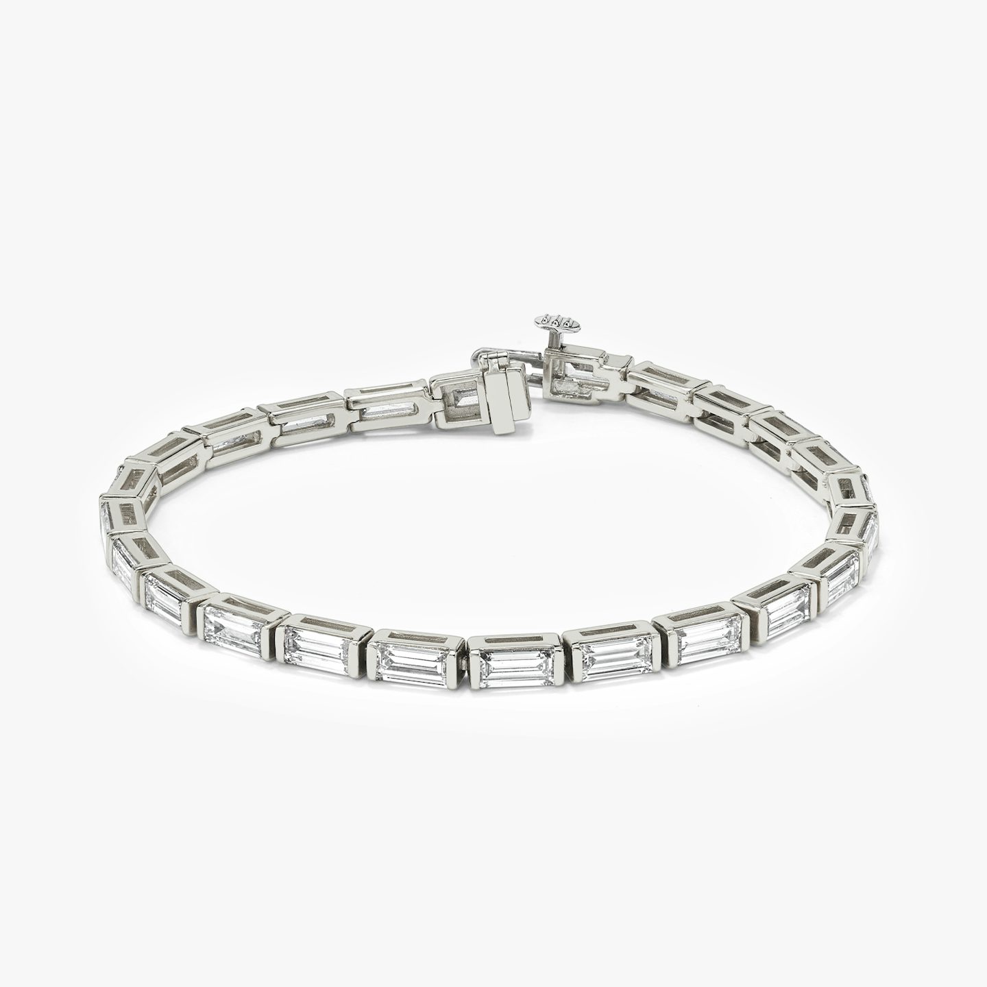 Baguette Tennis Bracelet | Baguette | 14k | White Gold | diamondSize: large | chainLength: 7