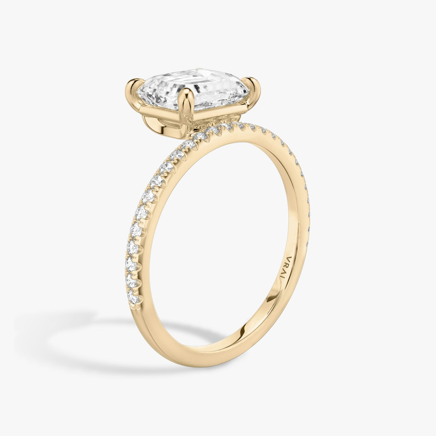 Anillo de compromiso Hover | Radiante | 14k | Oro rosa | bandAccent: Pavé | diamondOrientation: vertical | caratWeight: other