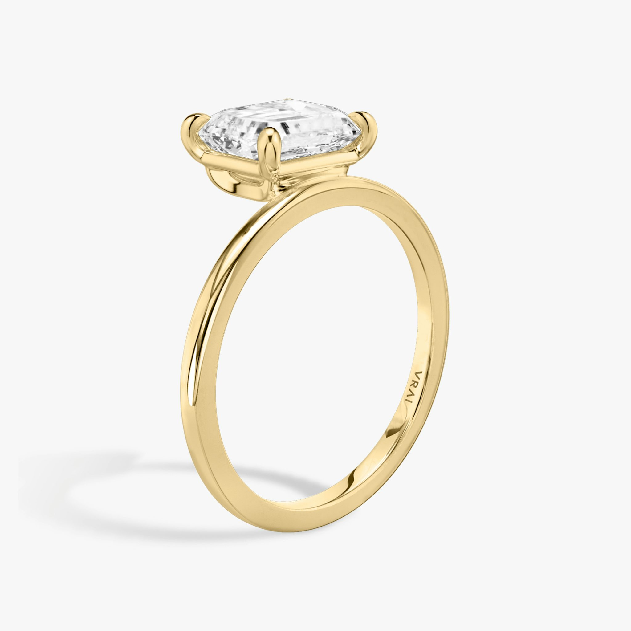 The Hover | Radiant | 18k | Yellow Gold | bandAccent: Plain | diamondOrientation: vertical | caratWeight: other