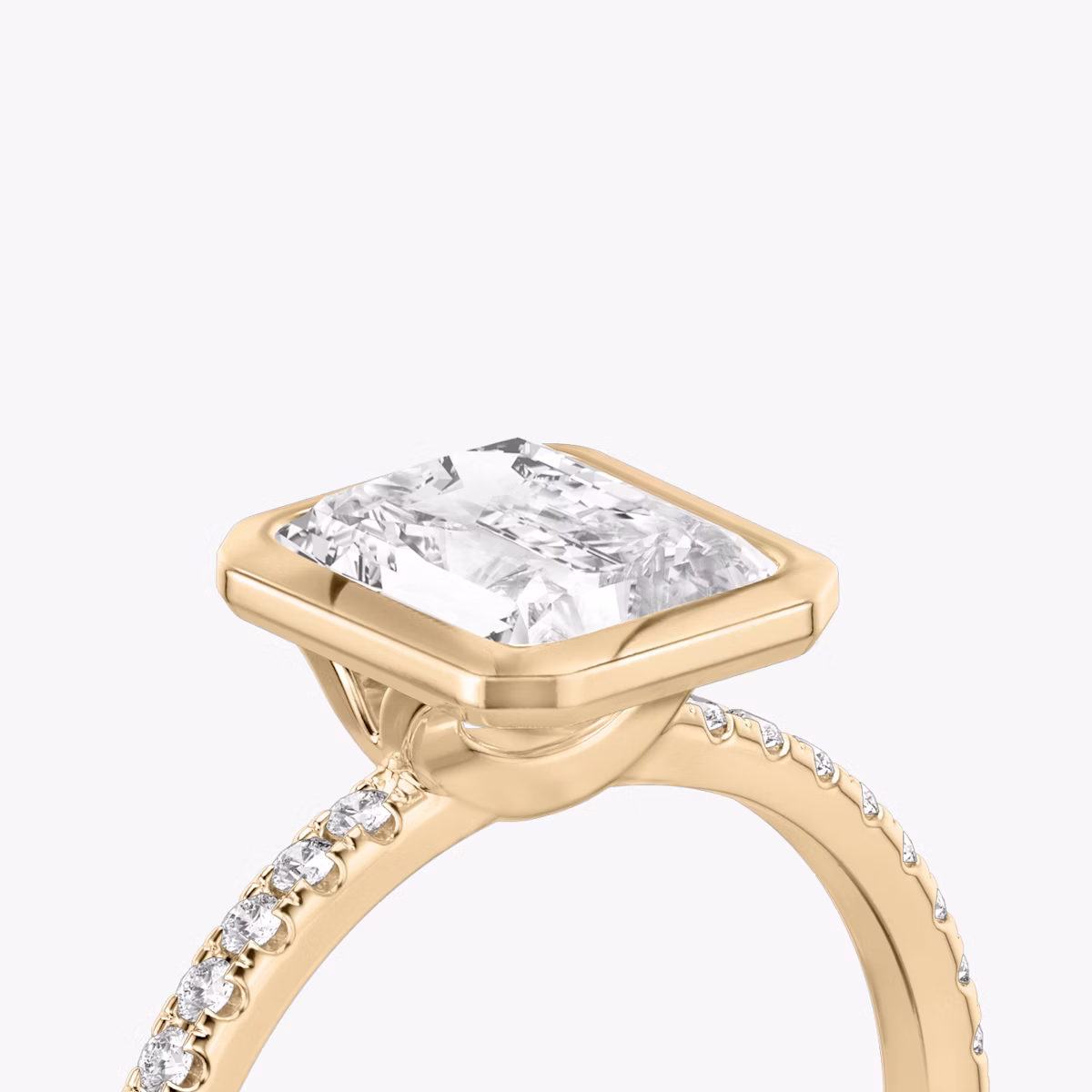 Signature Bezel | Radiant | 14k | Roségold | bandAccent: Mit Pavé-Besatz | diamondOrientation: vertical | caratWeight: other