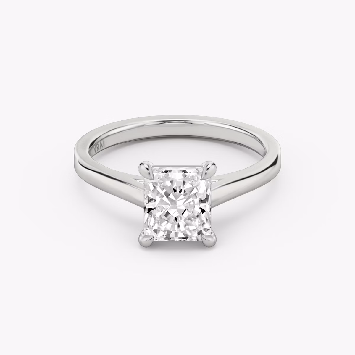 Cathedral | Radiant | 18k | Weißgold | bandAccent: Ohne Pavé-Besatz | diamondOrientation: vertical | caratWeight: other