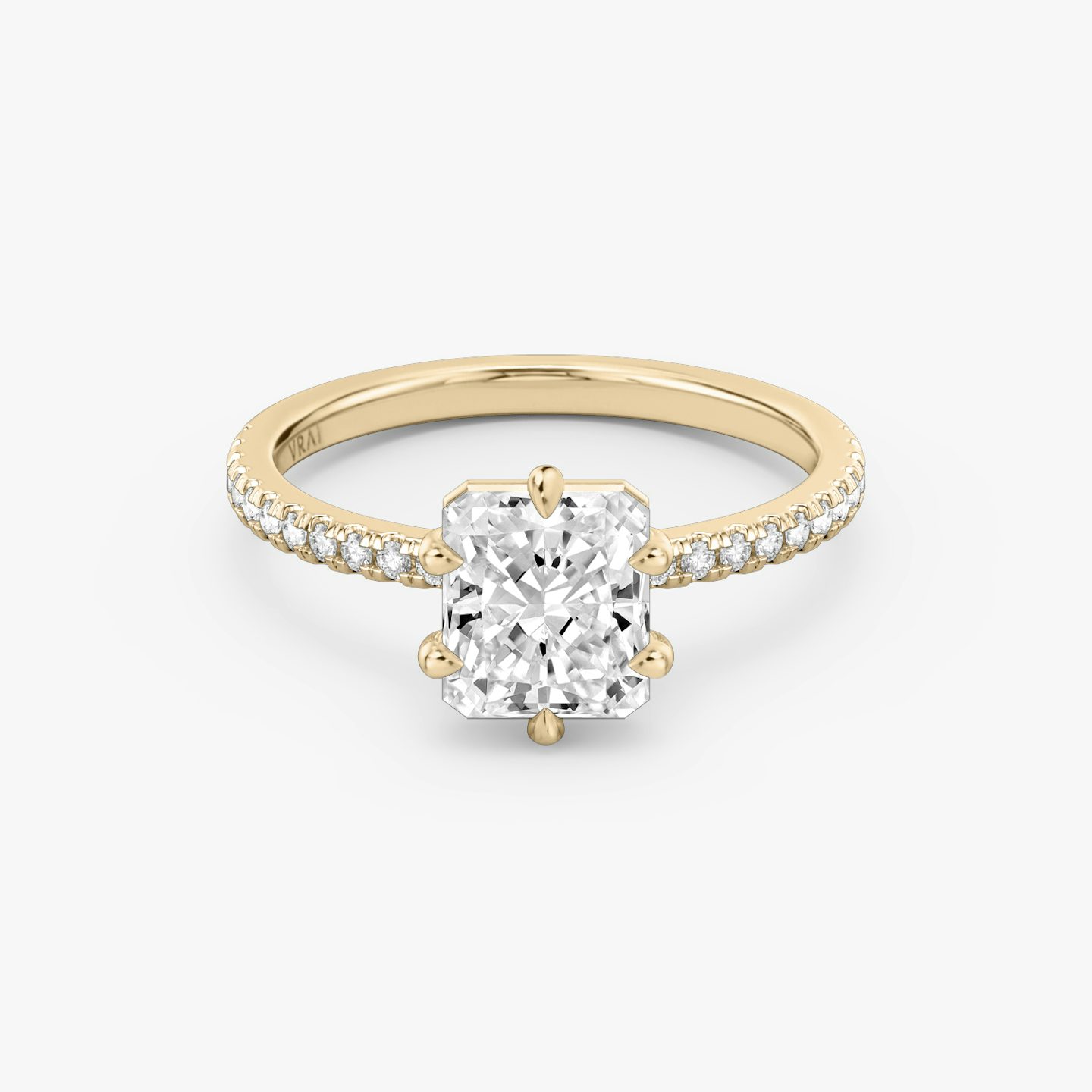 Signature 6 Prong | Radiant | 14k | Roségold | bandAccent: Mit Pavé-Besatz | bandWidth: standard | hiddenHalo: no | diamondOrientation: vertical | caratWeight: other