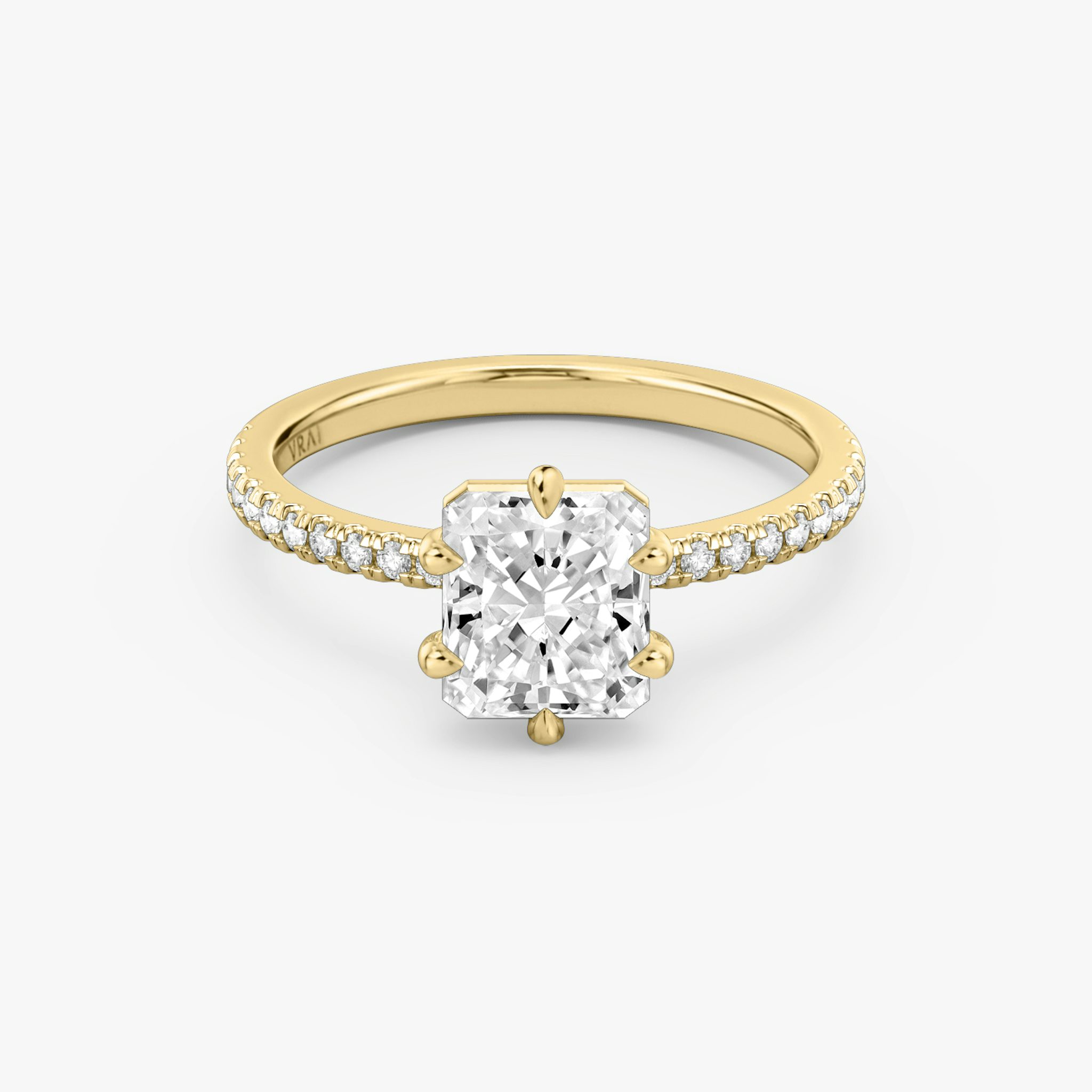 The Signature 6 Prong | Radiant | 18k | Yellow Gold | bandAccent: Pavé | bandWidth: standard | hiddenHalo: no | diamondOrientation: vertical | caratWeight: other