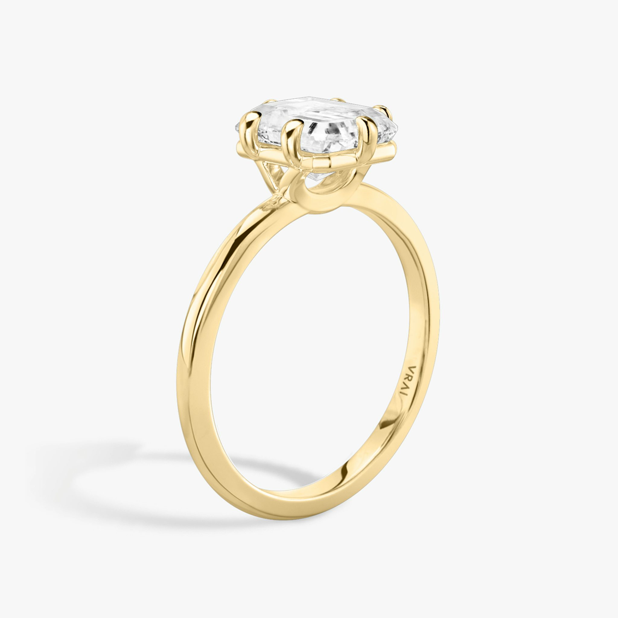 The Signature 6 Prong | Radiant | 18k | Yellow Gold | bandAccent: Plain | bandWidth: standard | hiddenHalo: no | diamondOrientation: vertical | caratWeight: other