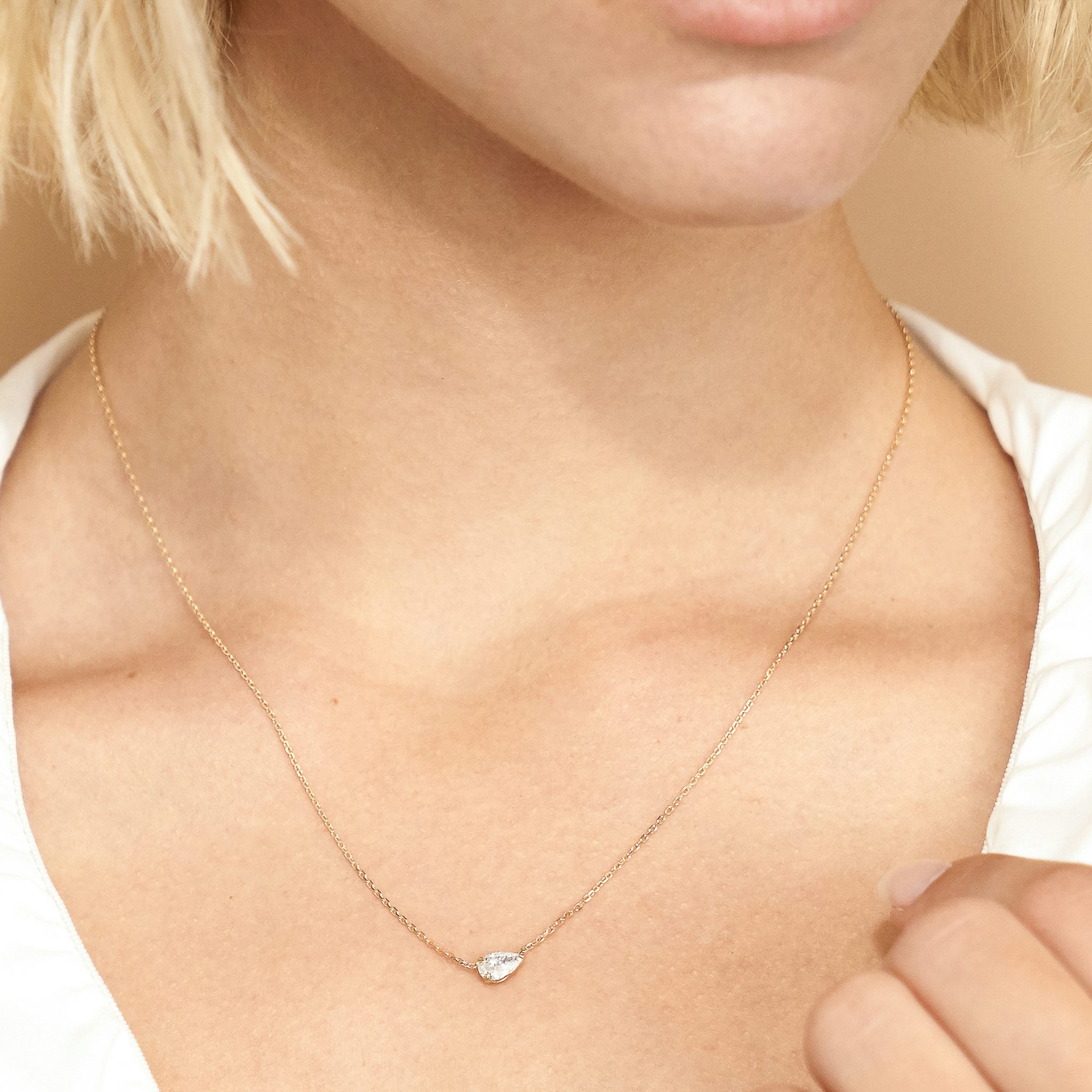 VRAI Solitaire Necklace | Pear | 14k | Rose Gold | diamondColor: near-colorless | caratWeight: 0.50ct