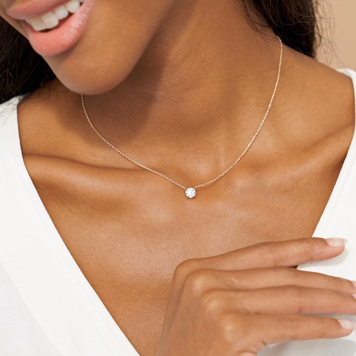 VRAI Solitaire Necklace | Round Brilliant | 14k | Yellow Gold | diamondColor: near-colorless | caratWeight: 0.75ct