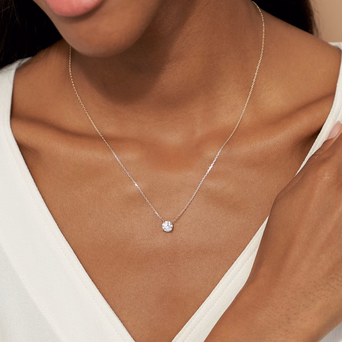 VRAI Solitaire Necklace | Round Brilliant | 14k | Yellow Gold | caratWeight: other | diamondColor: near-colorless