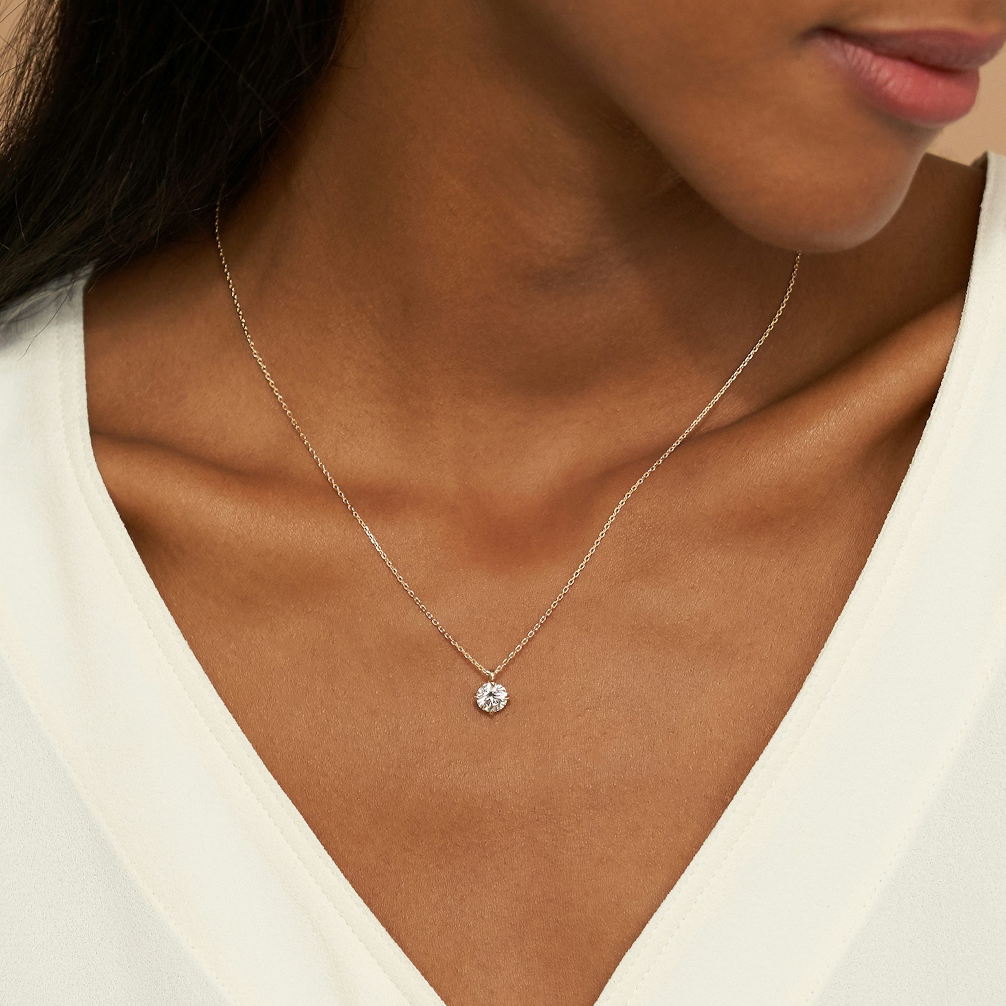 VRAI Solitaire Pendant | Round Brilliant | 14k | White Gold | caratWeight: other | diamondColor: near-colorless