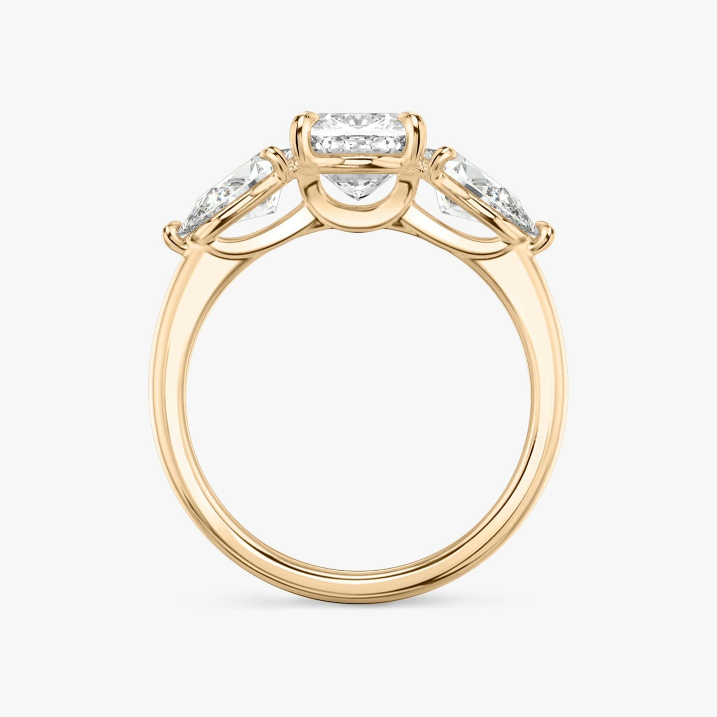 Three Stone | Cushion | 14k | Roségold | bandAccent: Ohne Pavé-Besatz | sideStoneCarat: 0.50ct | sideStoneShape: Tropfen | diamondOrientation: vertical | caratWeight: other