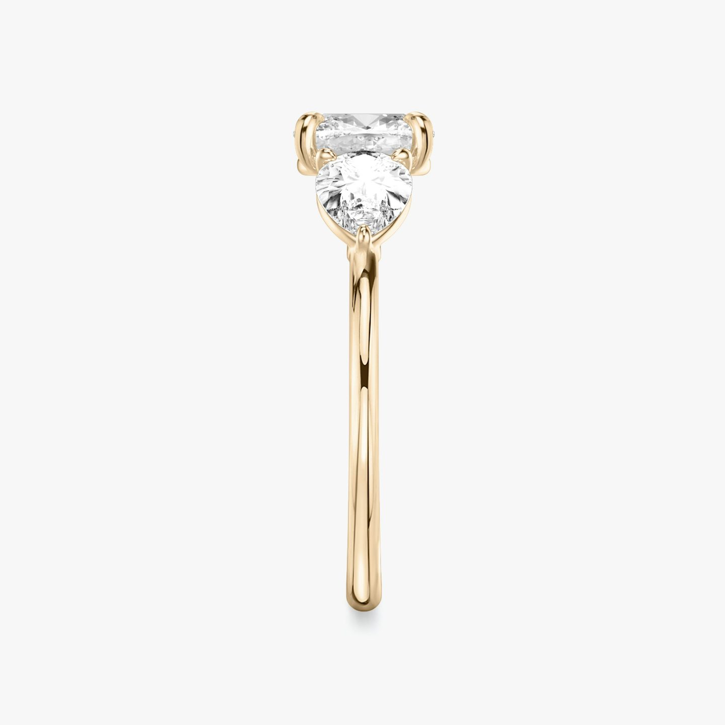 Three Stone | Cushion | 14k | Roségold | bandAccent: Ohne Pavé-Besatz | sideStoneCarat: 0.50ct | sideStoneShape: Tropfen | diamondOrientation: vertical | caratWeight: other