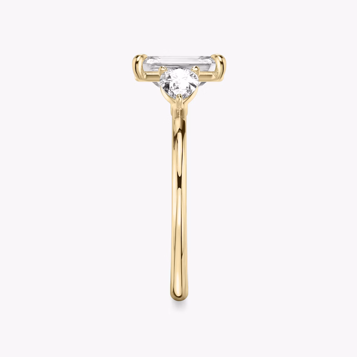 The Three Stone | Emerald | 18k | Yellow Gold | bandAccent: Plain | sideStoneCarat: 0.25ct | sideStoneShape: Pear | diamondOrientation: vertical | caratWeight: other