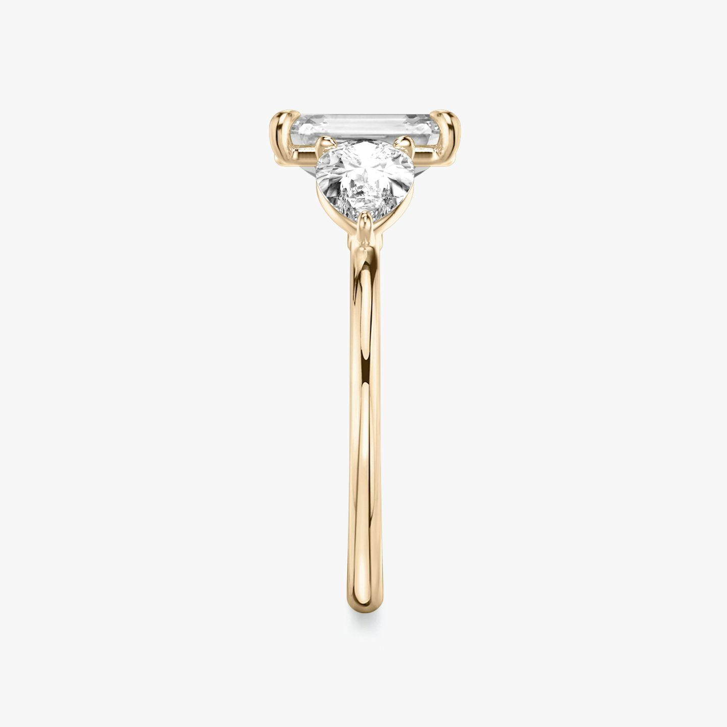Three Stone | Emerald | 14k | Roségold | bandAccent: Ohne Pavé-Besatz | sideStoneCarat: 0.50ct | sideStoneShape: Tropfen | diamondOrientation: vertical | caratWeight: other