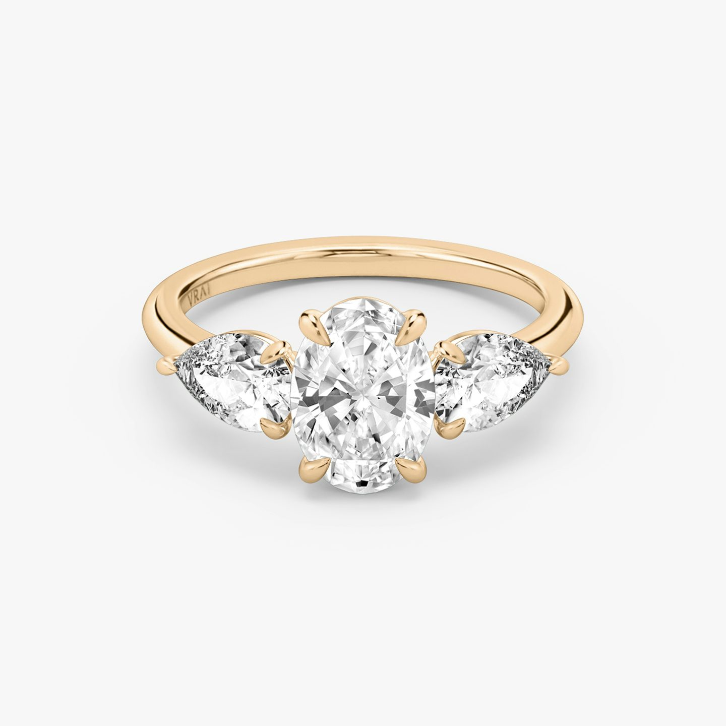 Three Stone | Oval | 14k | Roségold | bandAccent: Ohne Pavé-Besatz | sideStoneCarat: 0.50ct | sideStoneShape: Tropfen | diamondOrientation: vertical | caratWeight: other