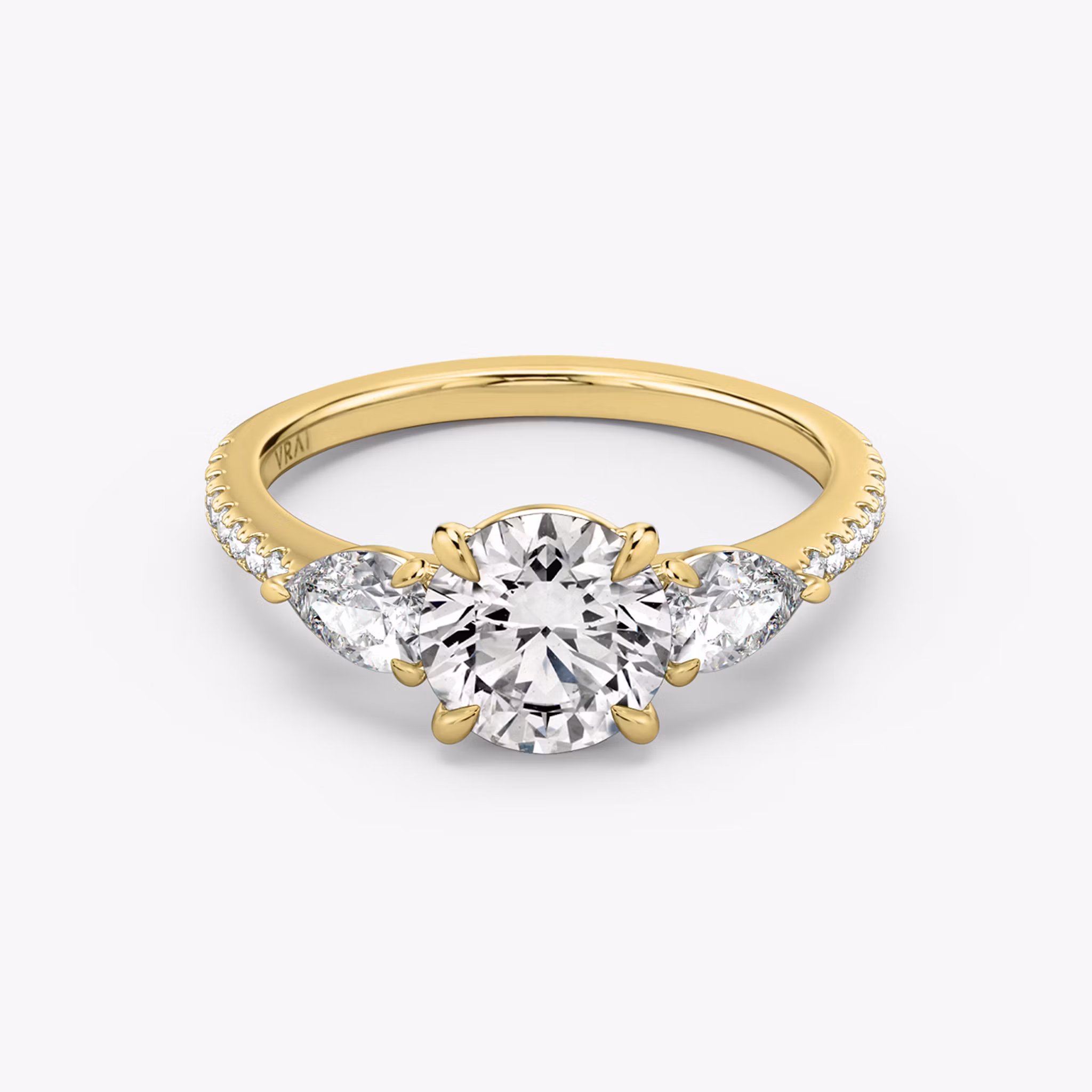 Three Stone Round Brilliant | Yellow Gold