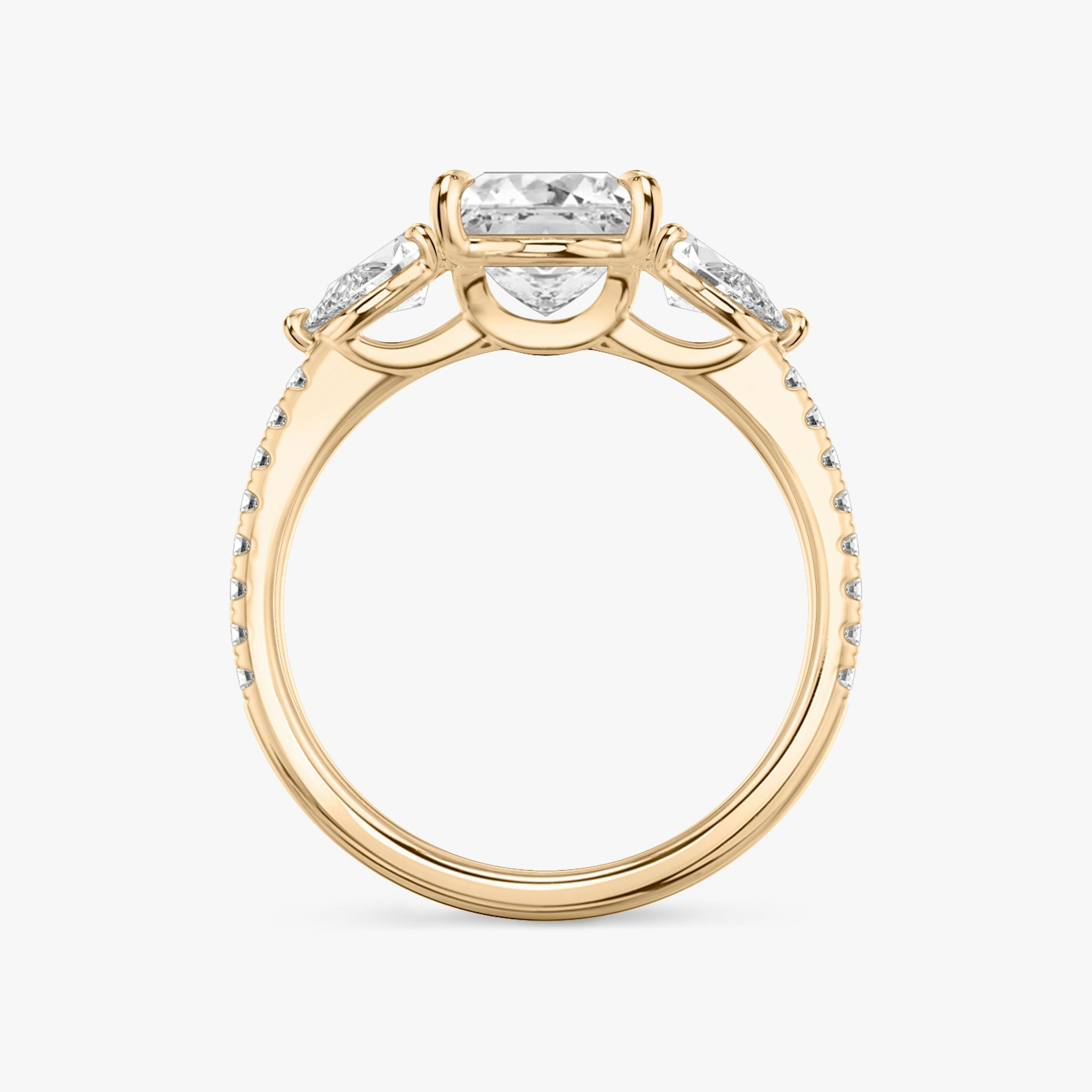 Three Stone | Princess | 14k | Roségold | bandAccent: Mit Pavé-Besatz | sideStoneCarat: 0.25ct | sideStoneShape: Tropfen | diamondOrientation: vertical | caratWeight: other