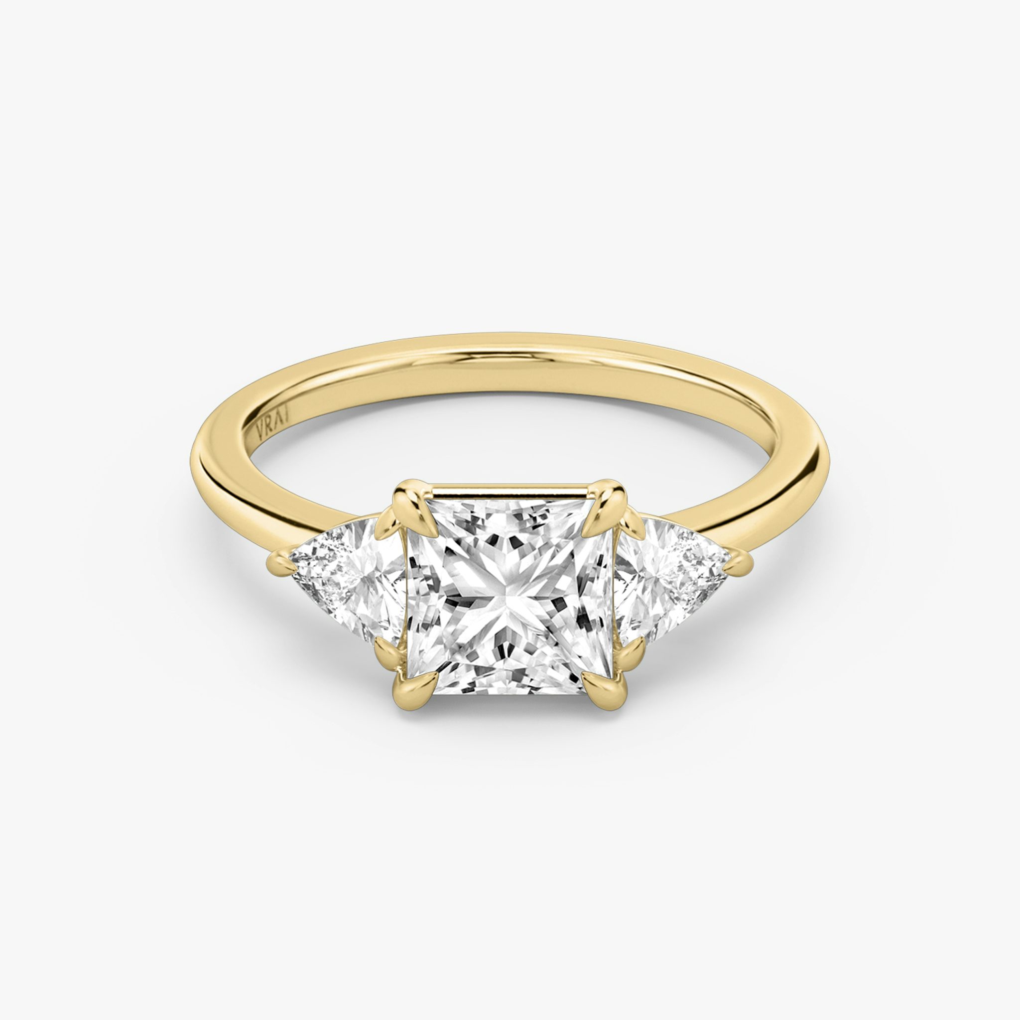 The Three Stone | Princess | 18k | Yellow Gold | bandAccent: Plain | sideStoneCarat: 0.25ct | sideStoneShape: Trillion | diamondOrientation: vertical | caratWeight: other