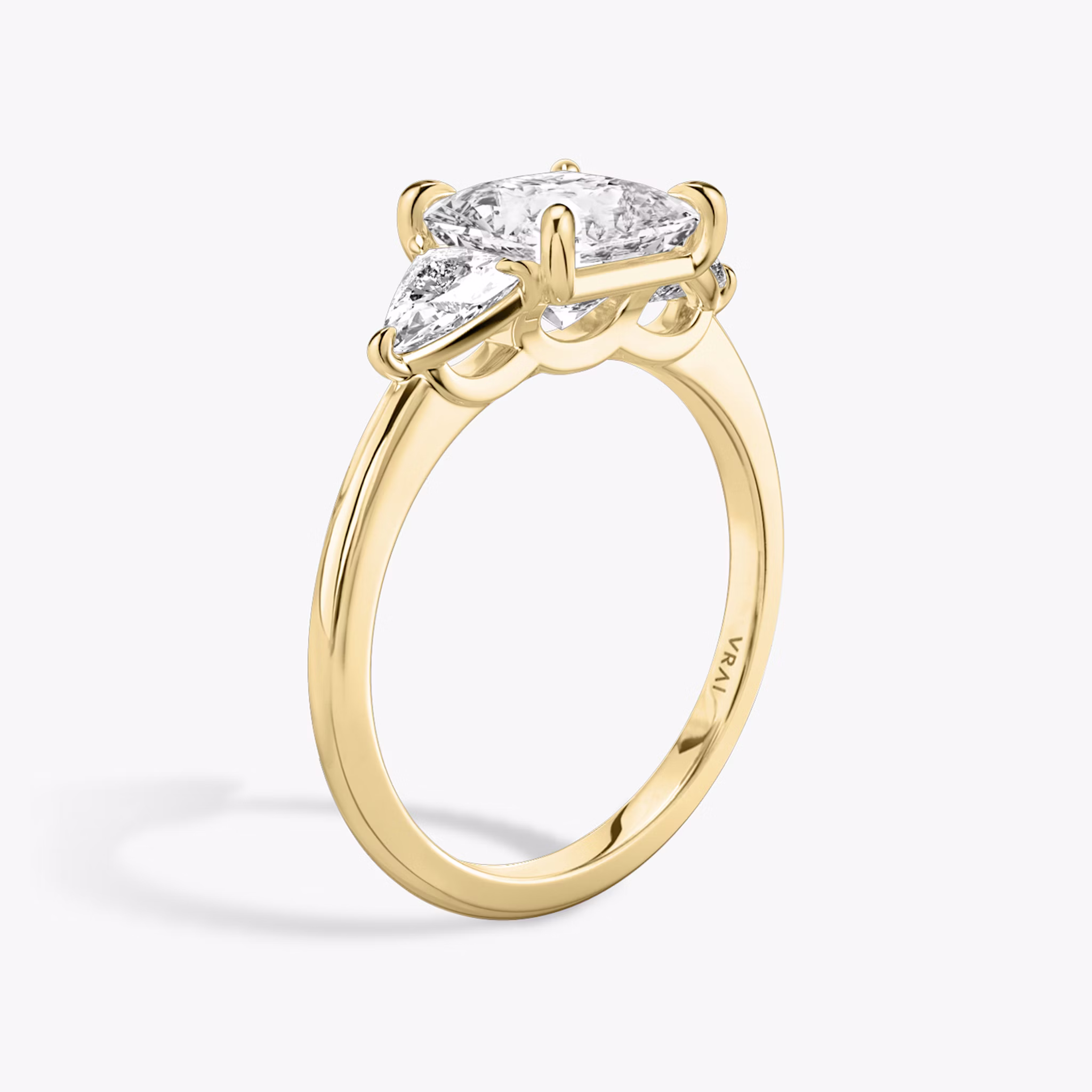 The Three Stone | Princess | 18k | Yellow Gold | bandAccent: Plain | sideStoneCarat: 0.25ct | sideStoneShape: Trillion | diamondOrientation: vertical | caratWeight: other
