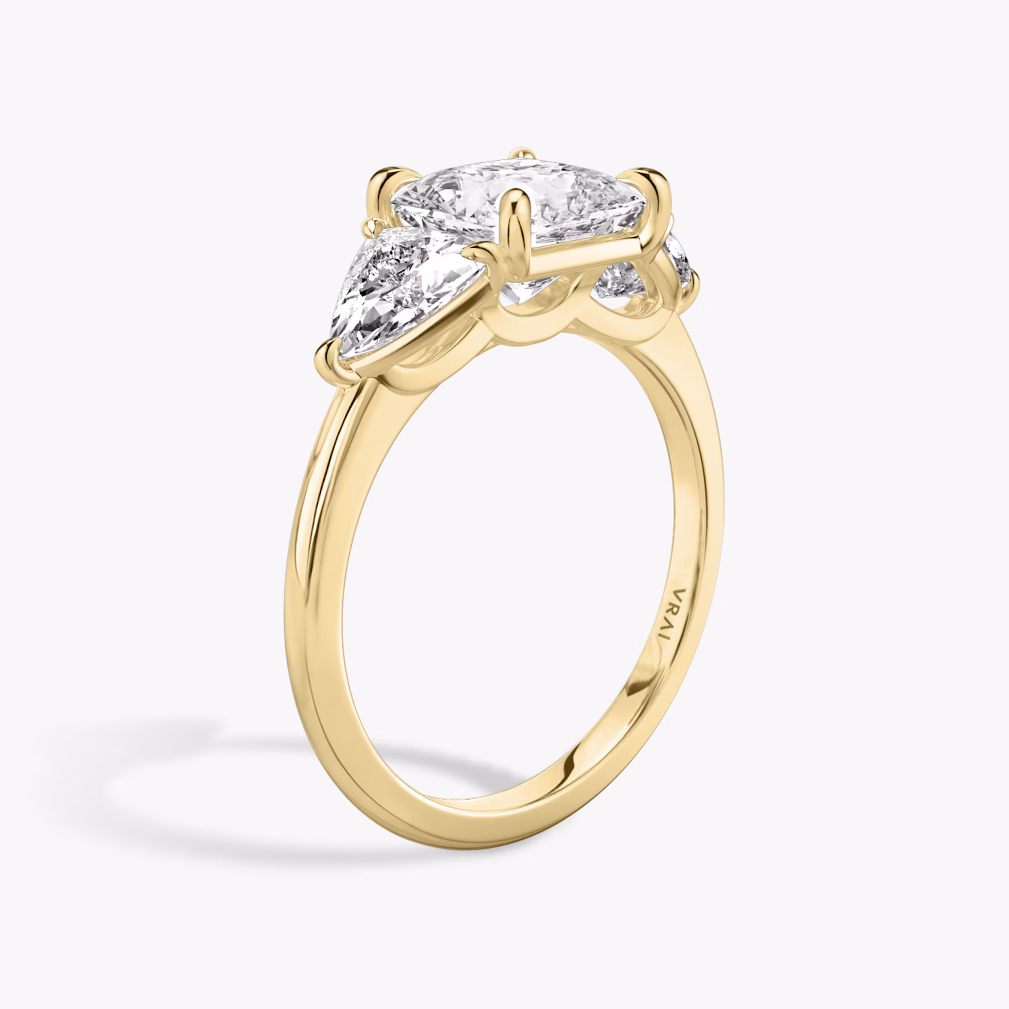 The Three Stone | Princess | 18k | Yellow Gold | bandAccent: Plain | sideStoneCarat: 0.50ct | sideStoneShape: Trillion | diamondOrientation: vertical | caratWeight: other