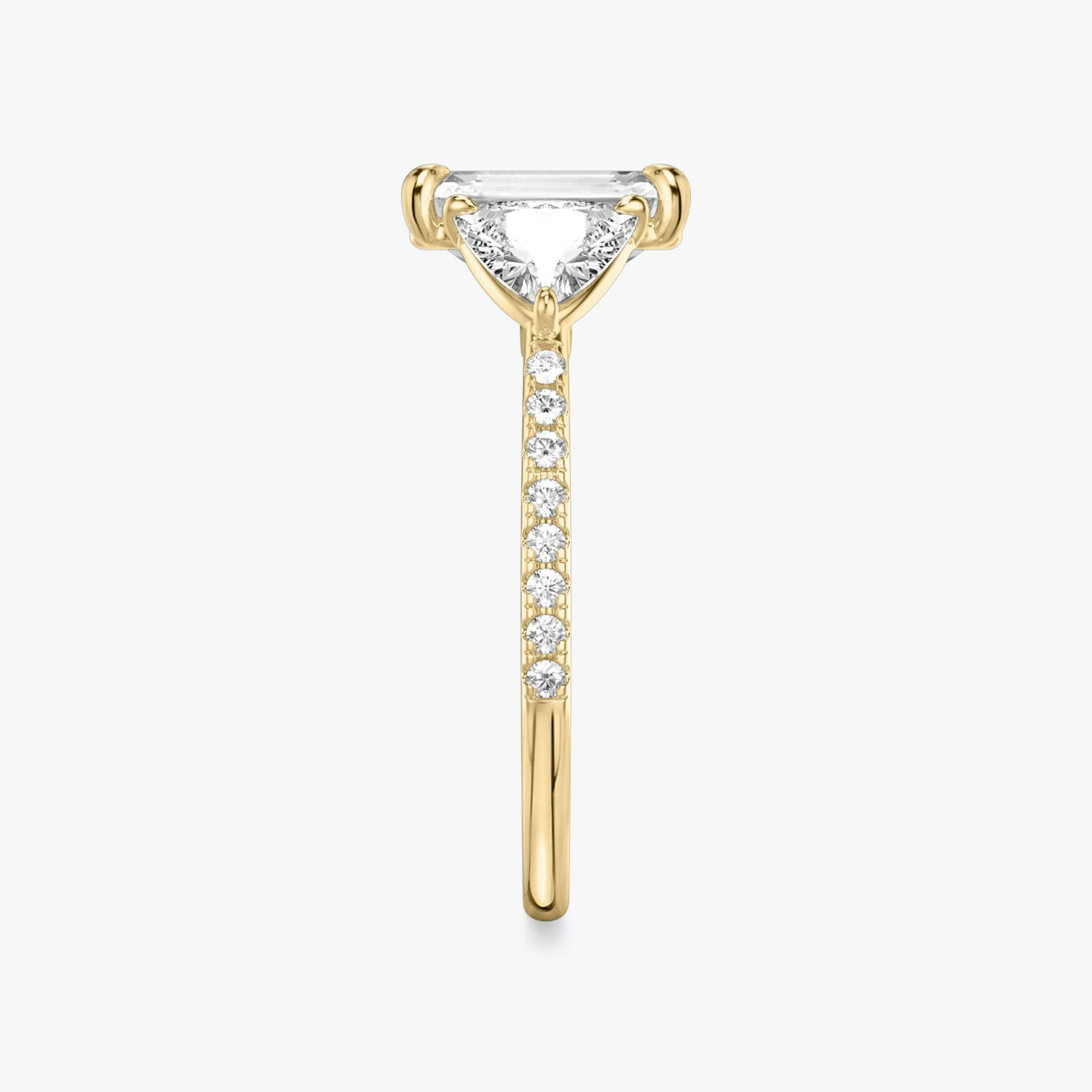 The Three Stone | Emerald | 18k | Yellow Gold | bandAccent: Pavé | sideStoneCarat: 0.50ct | sideStoneShape: Trillion | diamondOrientation: vertical | caratWeight: other