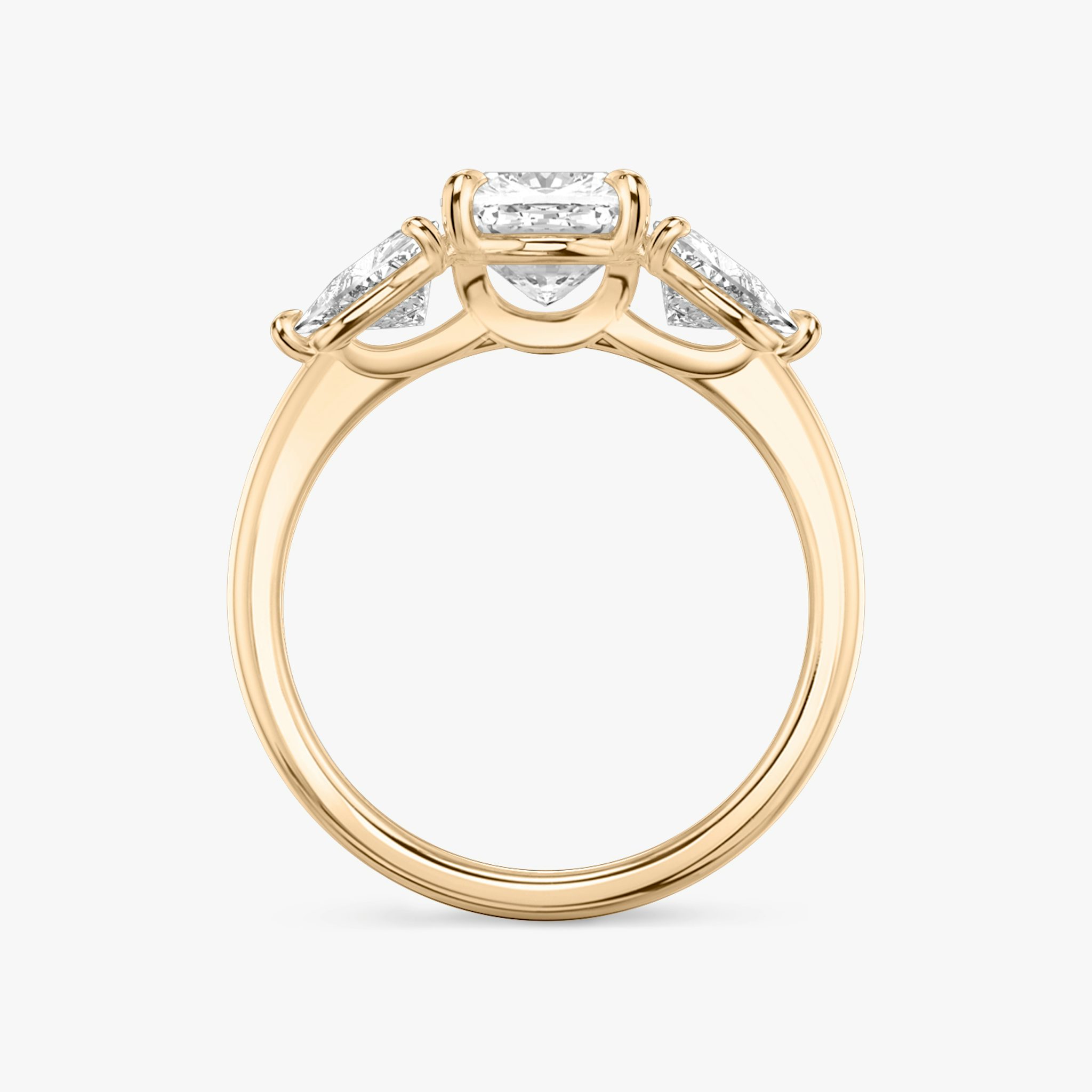 Three Stone | Cushion | 14k | Roségold | bandAccent: Ohne Pavé-Besatz | sideStoneCarat: 0.50ct | sideStoneShape: Trillant | diamondOrientation: vertical | caratWeight: other