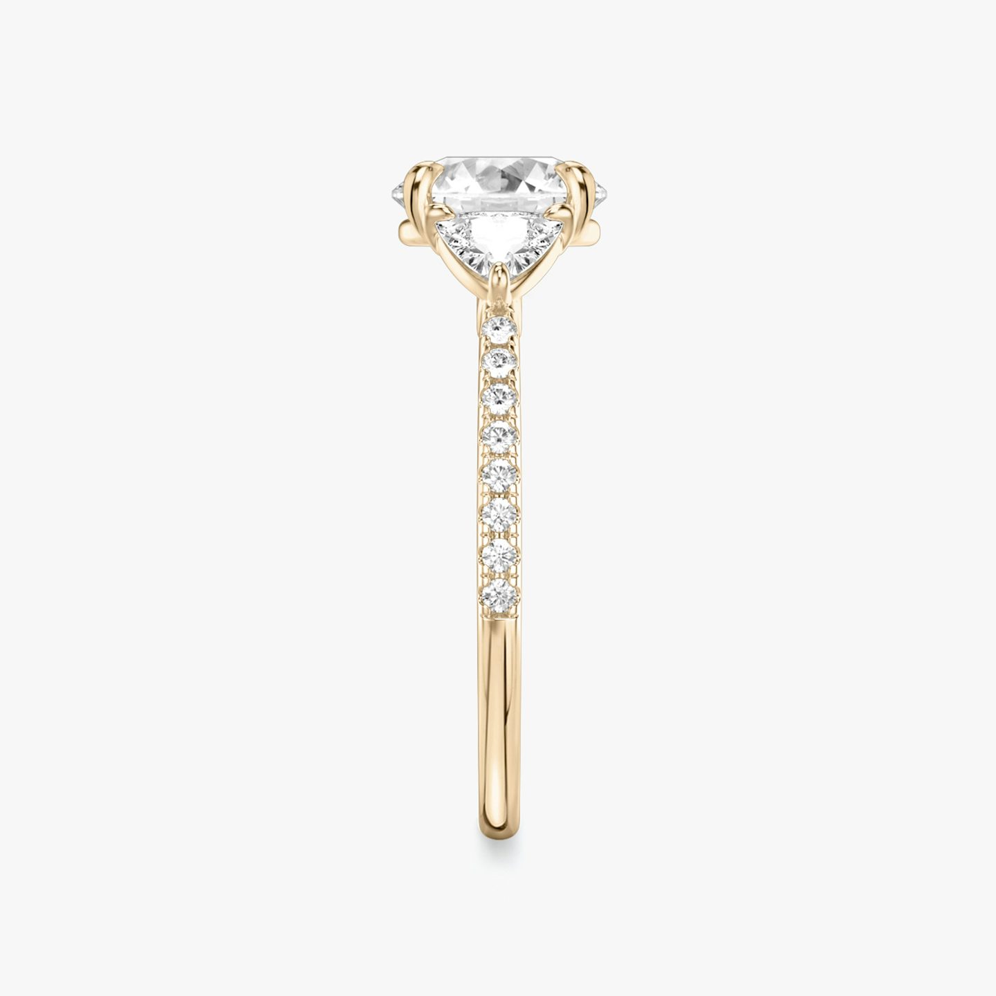 Anillo de compromiso Three Stone | Brillante | 14k | Oro rosa | bandAccent: Pavé | caratWeight: other | sideStoneCarat: 0.25ct | sideStoneShape: Trillón | diamondOrientation: vertical