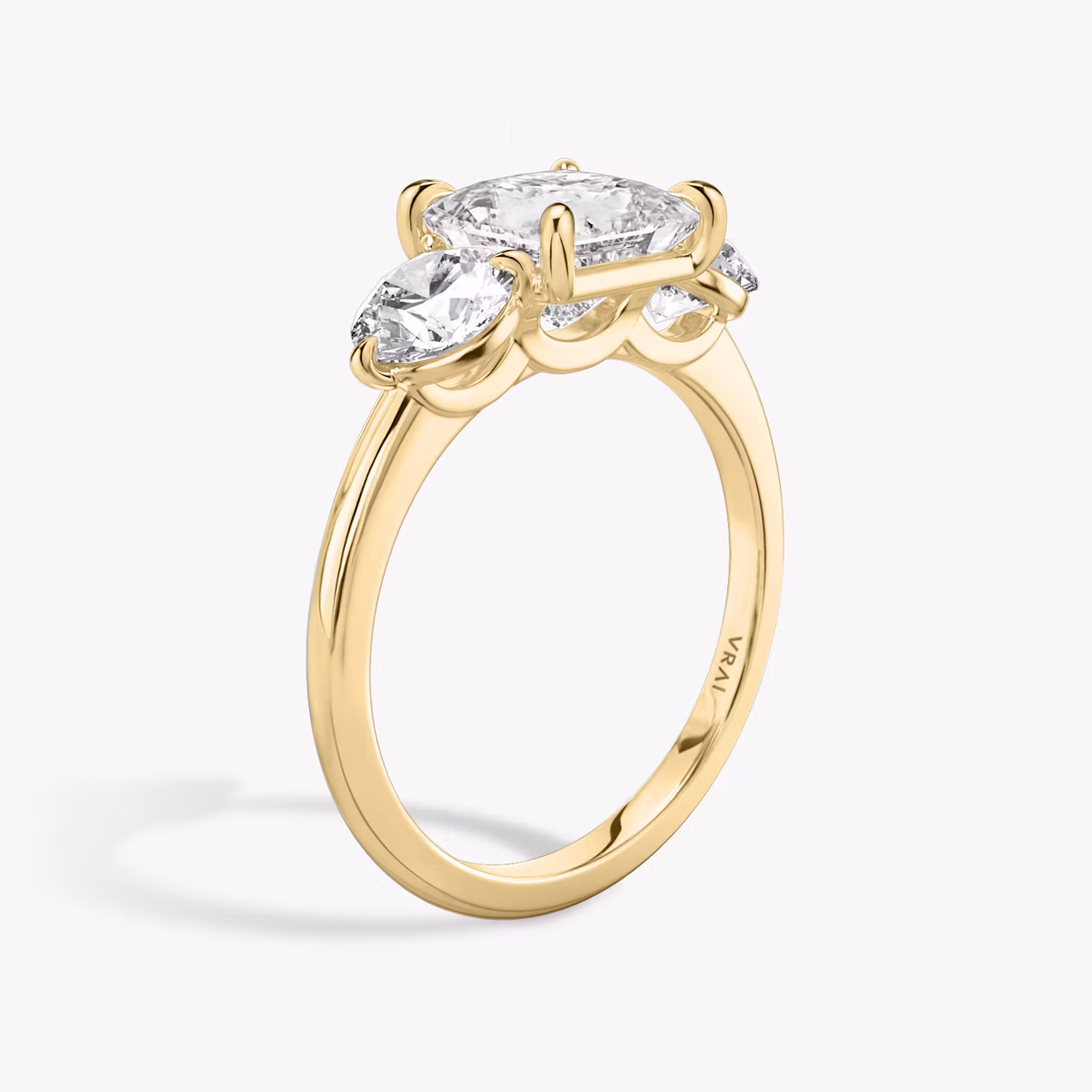 The Three Stone | Princess | 18k | Yellow Gold | bandAccent: Plain | sideStoneCarat: 0.50ct | sideStoneShape: Round Brilliant | diamondOrientation: vertical | caratWeight: other