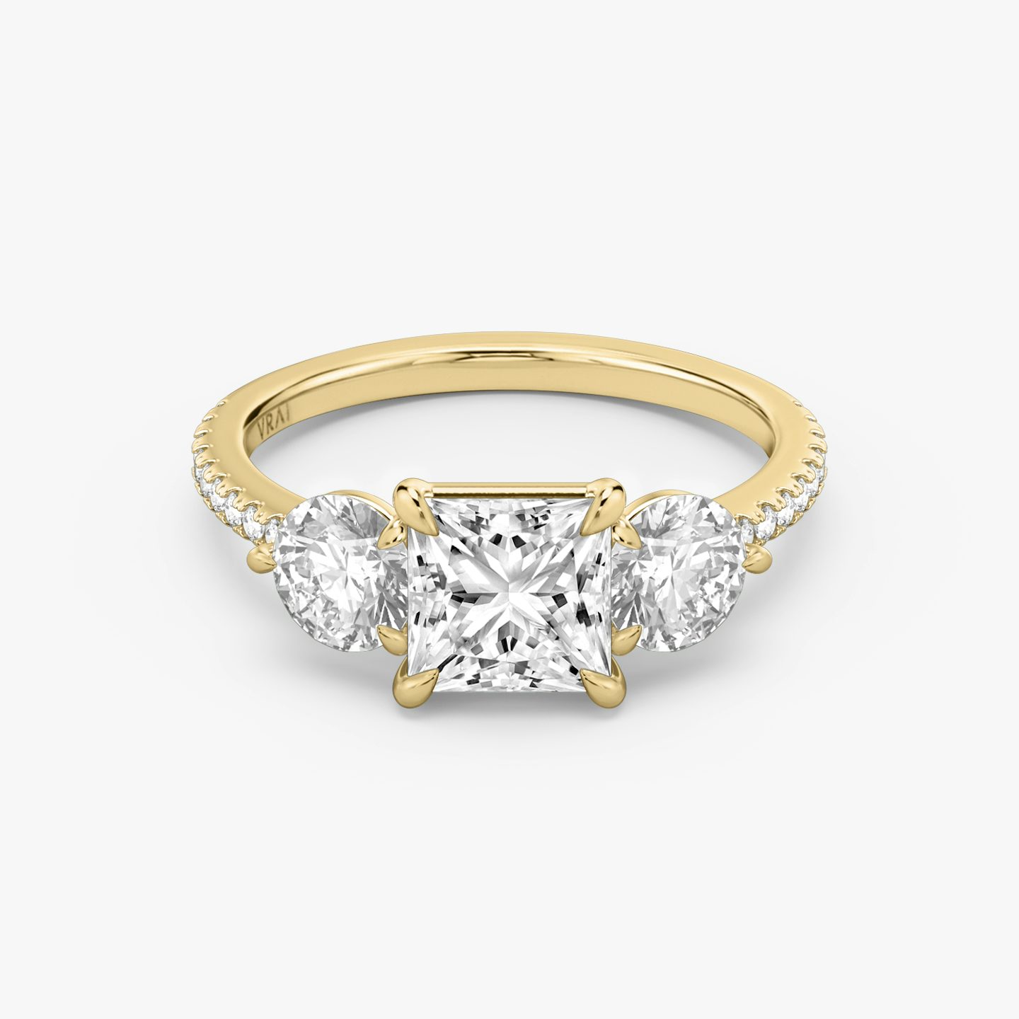 The Three Stone | Princess | 18k | Yellow Gold | bandAccent: Pavé | sideStoneCarat: 0.50ct | sideStoneShape: Round Brilliant | diamondOrientation: vertical | caratWeight: other