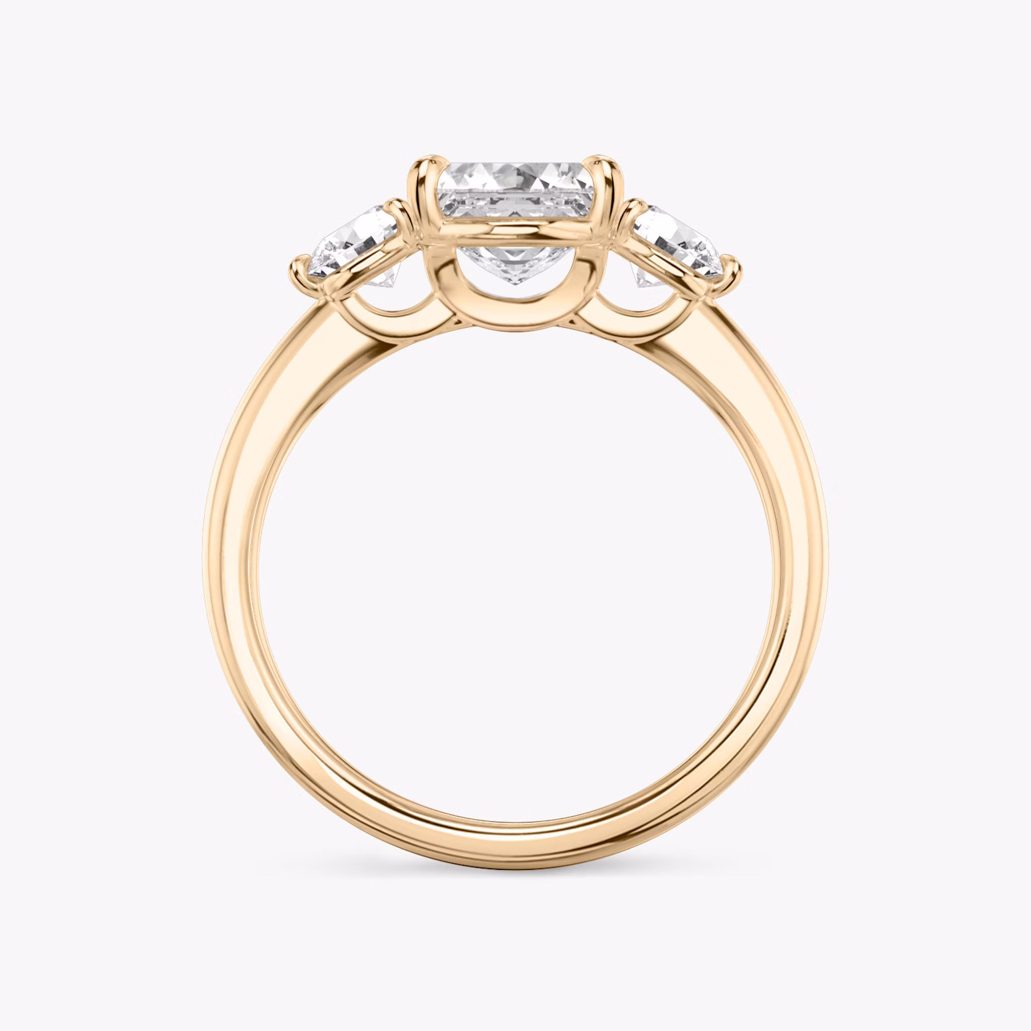 Three Stone | Asscher | 14k | Roségold | bandAccent: Ohne Pavé-Besatz | sideStoneCarat: 0.25ct | sideStoneShape: Rund | diamondOrientation: vertical | caratWeight: other