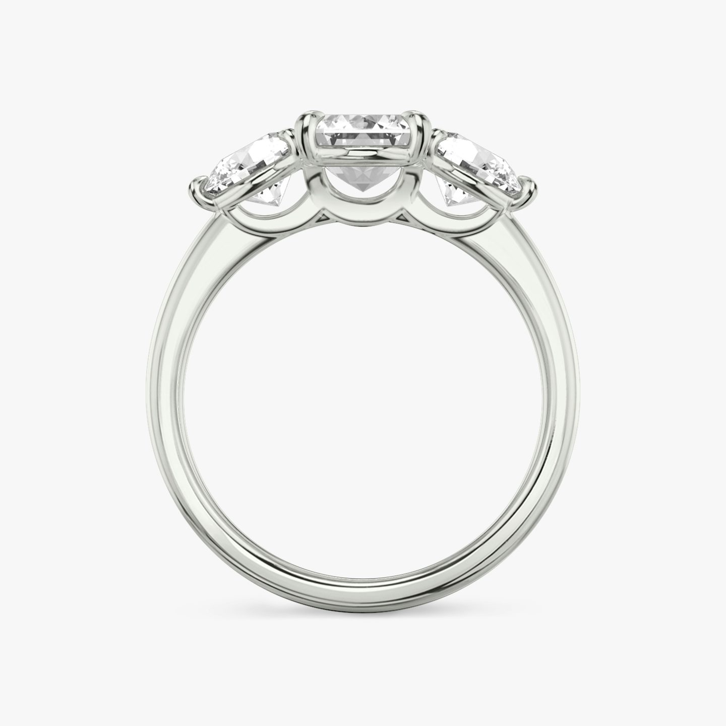 Three Stone | Emerald | Platin | bandAccent: Ohne Pavé-Besatz | sideStoneCarat: 0.50ct | sideStoneShape: Rund | diamondOrientation: vertical | caratWeight: other