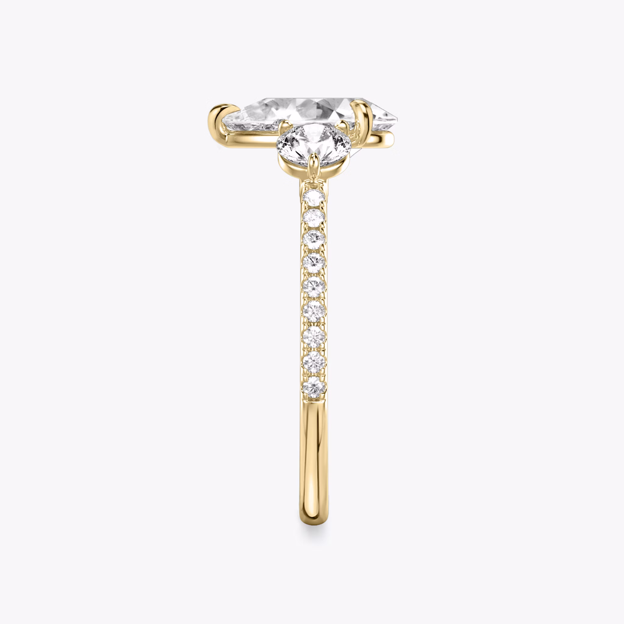 Three Stone | Tropfen | 18k | Gelbgold | bandAccent: Mit Pavé-Besatz | sideStoneCarat: 0.25ct | sideStoneShape: Rund | diamondOrientation: vertical | caratWeight: other