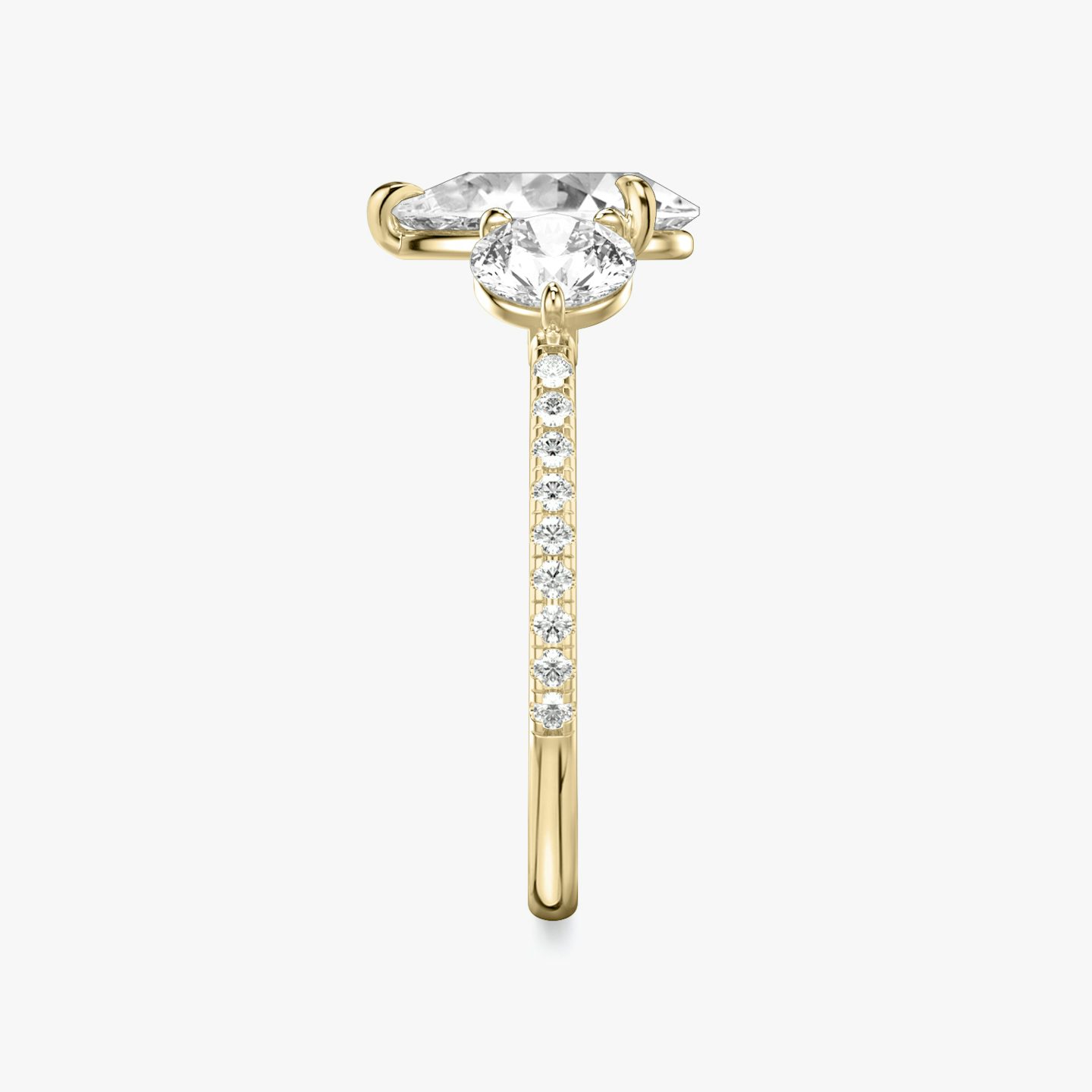 Three Stone | Tropfen | 18k | Gelbgold | bandAccent: Mit Pavé-Besatz | sideStoneCarat: 0.50ct | sideStoneShape: Rund | diamondOrientation: vertical | caratWeight: other