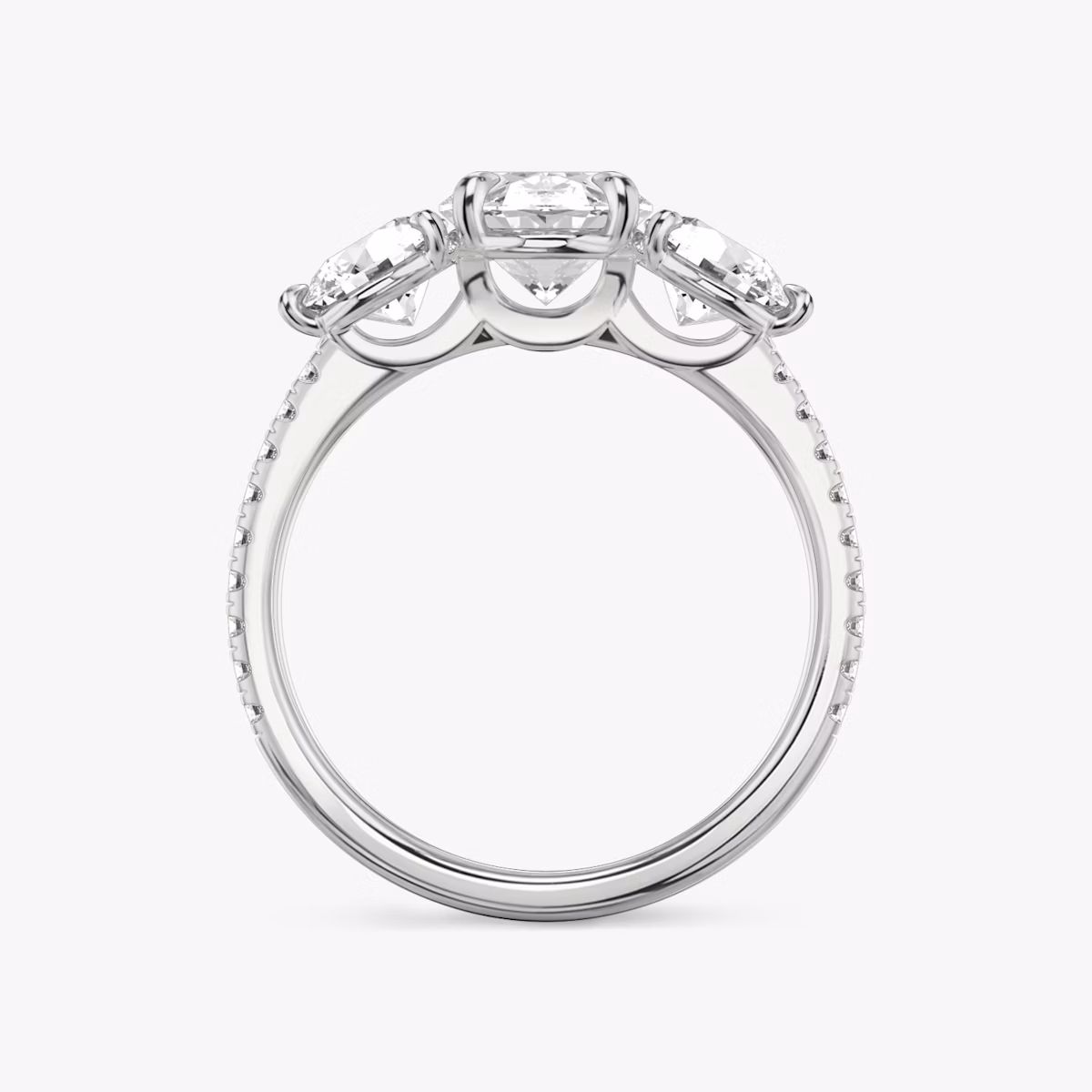 Three Stone | Oval | 18k | Weißgold | bandAccent: Mit Pavé-Besatz | sideStoneCarat: 0.50ct | sideStoneShape: Rund | diamondOrientation: vertical | caratWeight: other