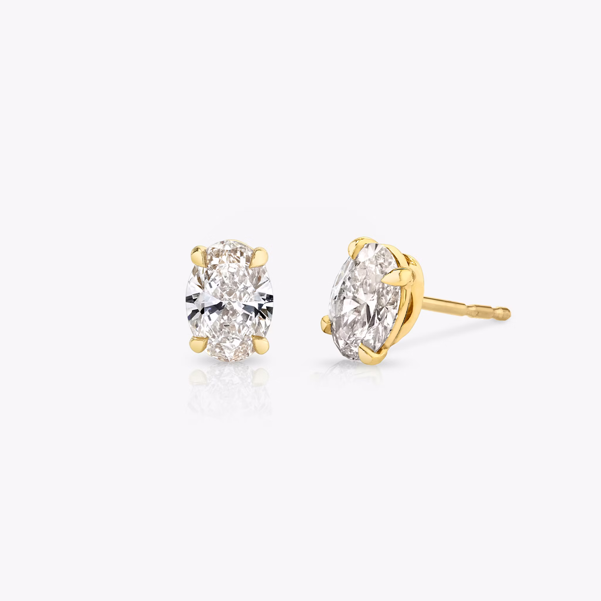 VRAI Solitaire Stud Oval | Yellow Gold