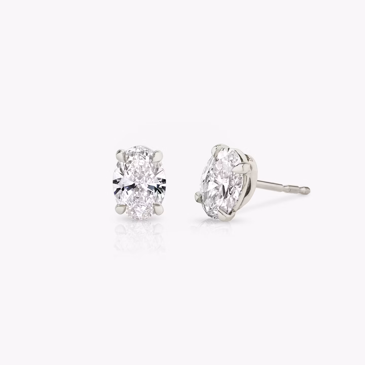 VRAI Solitaire Stud Oval | White Gold