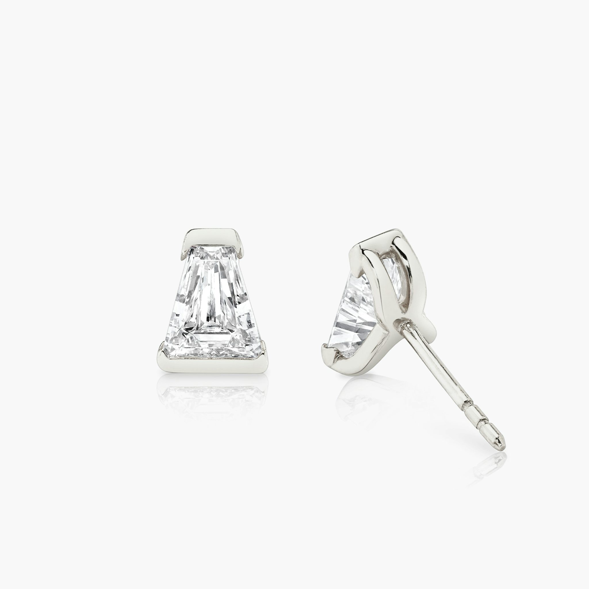 Knife-Edge Semi-Bezel Stud | Keystone | 14k | White Gold | caratWeight: 0.75ct