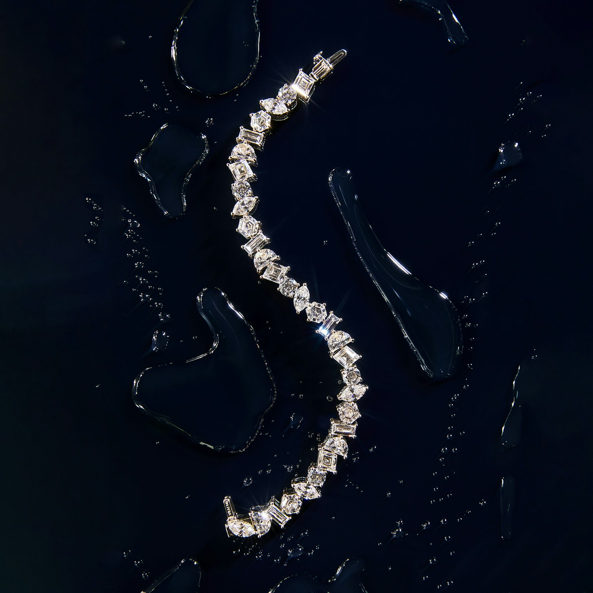 Illuminate Bracelet | baguette+lozenge+hexagon+marquise+round-brilliant+half-moon | 14k | Yellow Gold | chainLength: 8