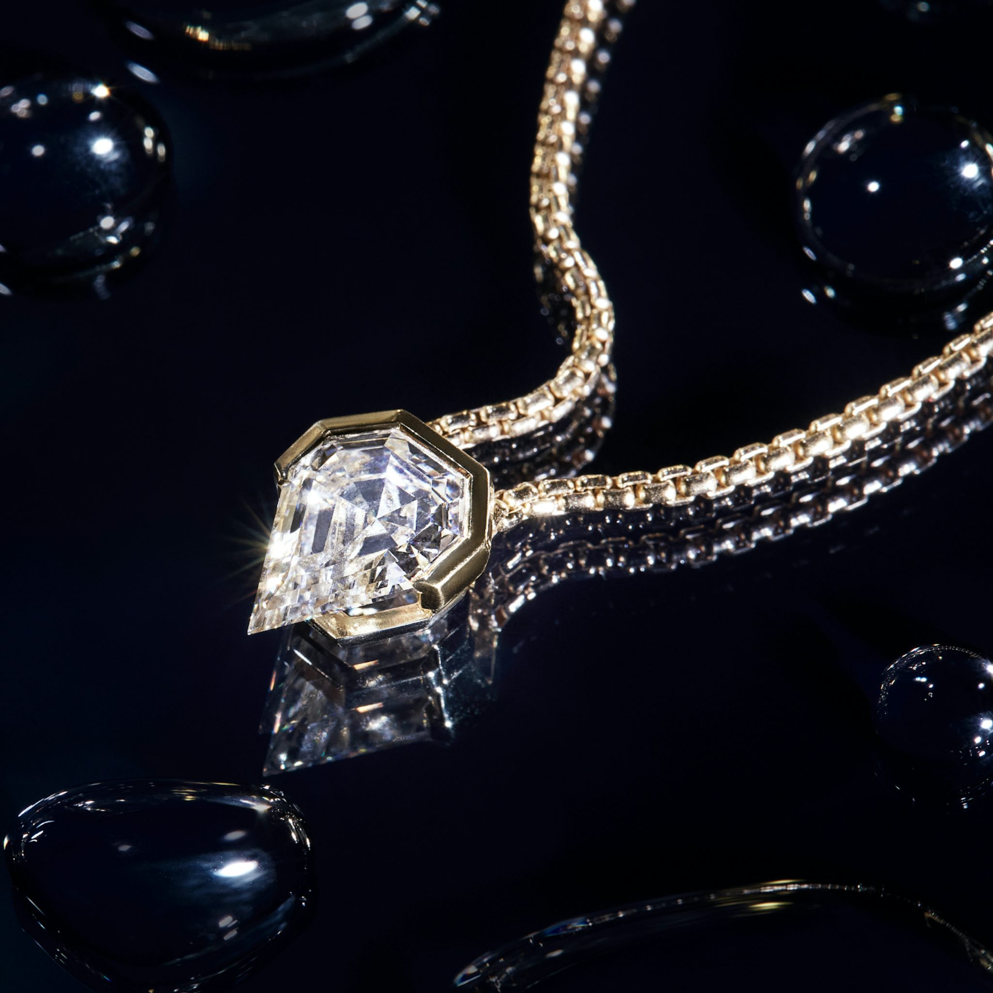 Strength Necklace | Shield | 14k | Yellow Gold | caratWeight: 0.75ct