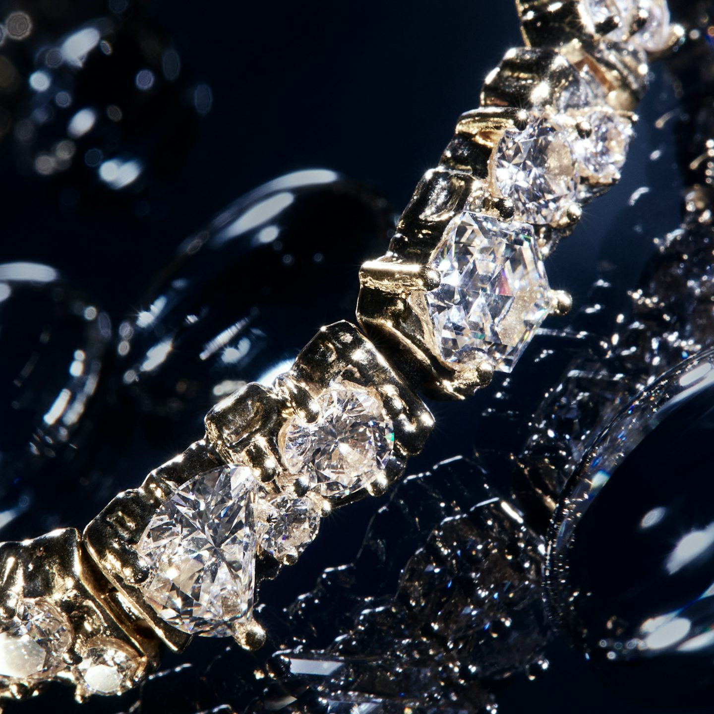Unity Bracelet | lozenge+half-moon+hexagon+baguette+round-brilliant+marquise | 14k | Yellow Gold | chainLength: 8