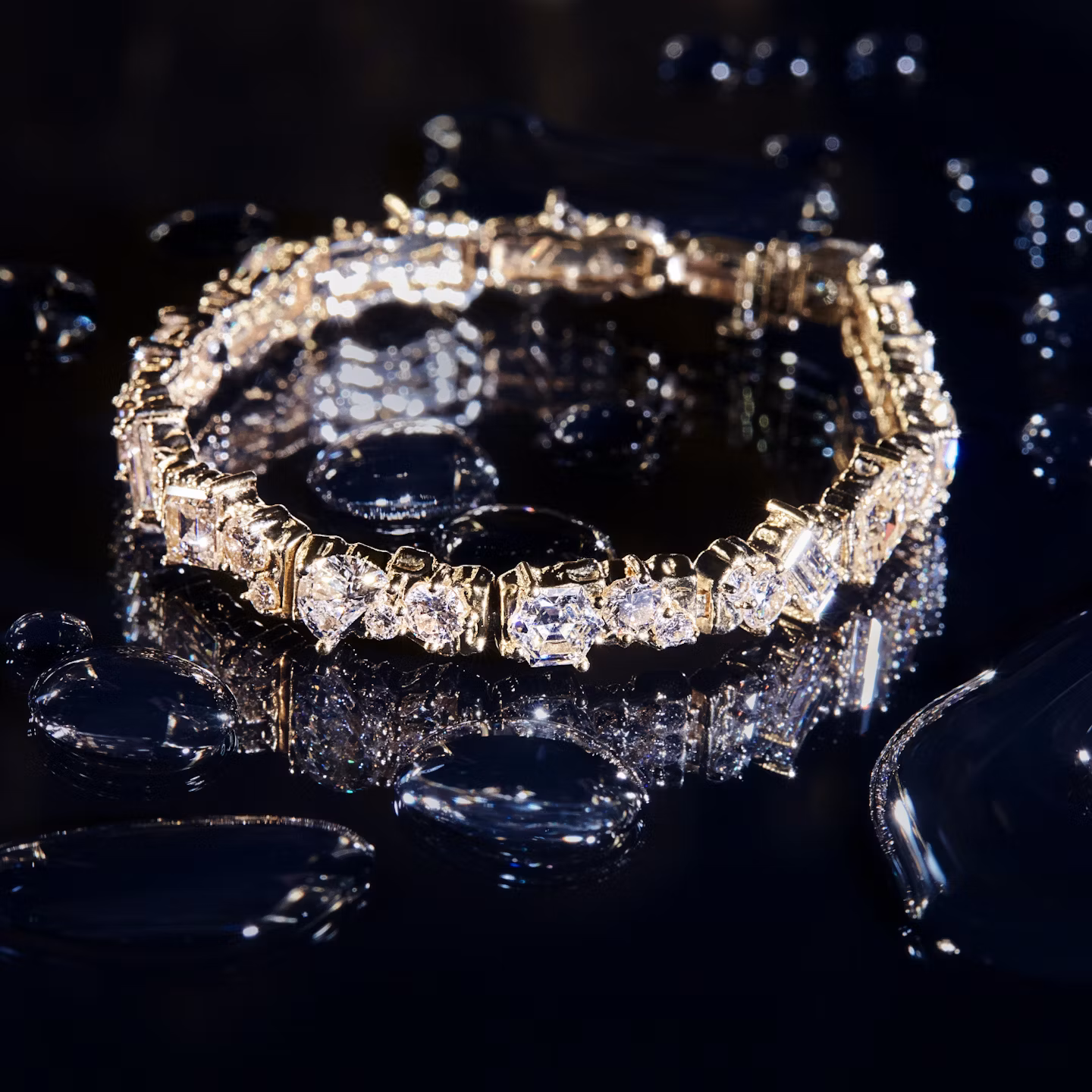 Unity Bracelet | lozenge+half-moon+hexagon+baguette+round-brilliant+marquise | 14k | Yellow Gold | chainLength: 8