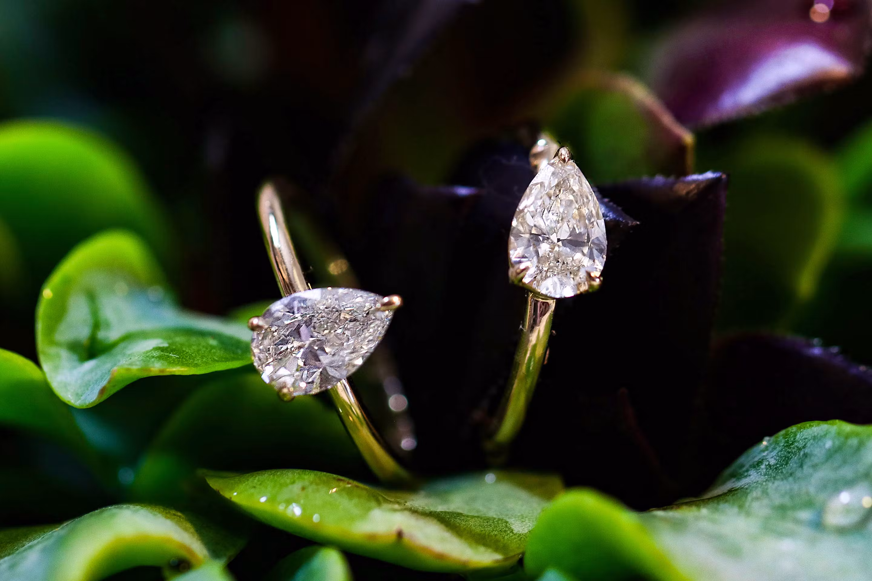 The signature engagement ring Image