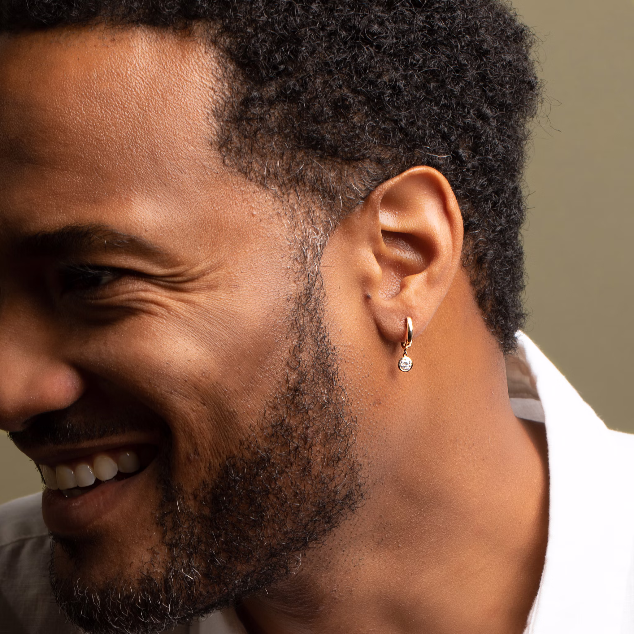 Knife-Edge Bezel Drop Huggie Hoop | Round Brilliant | 14k | Yellow Gold | caratWeight: 0.25ct