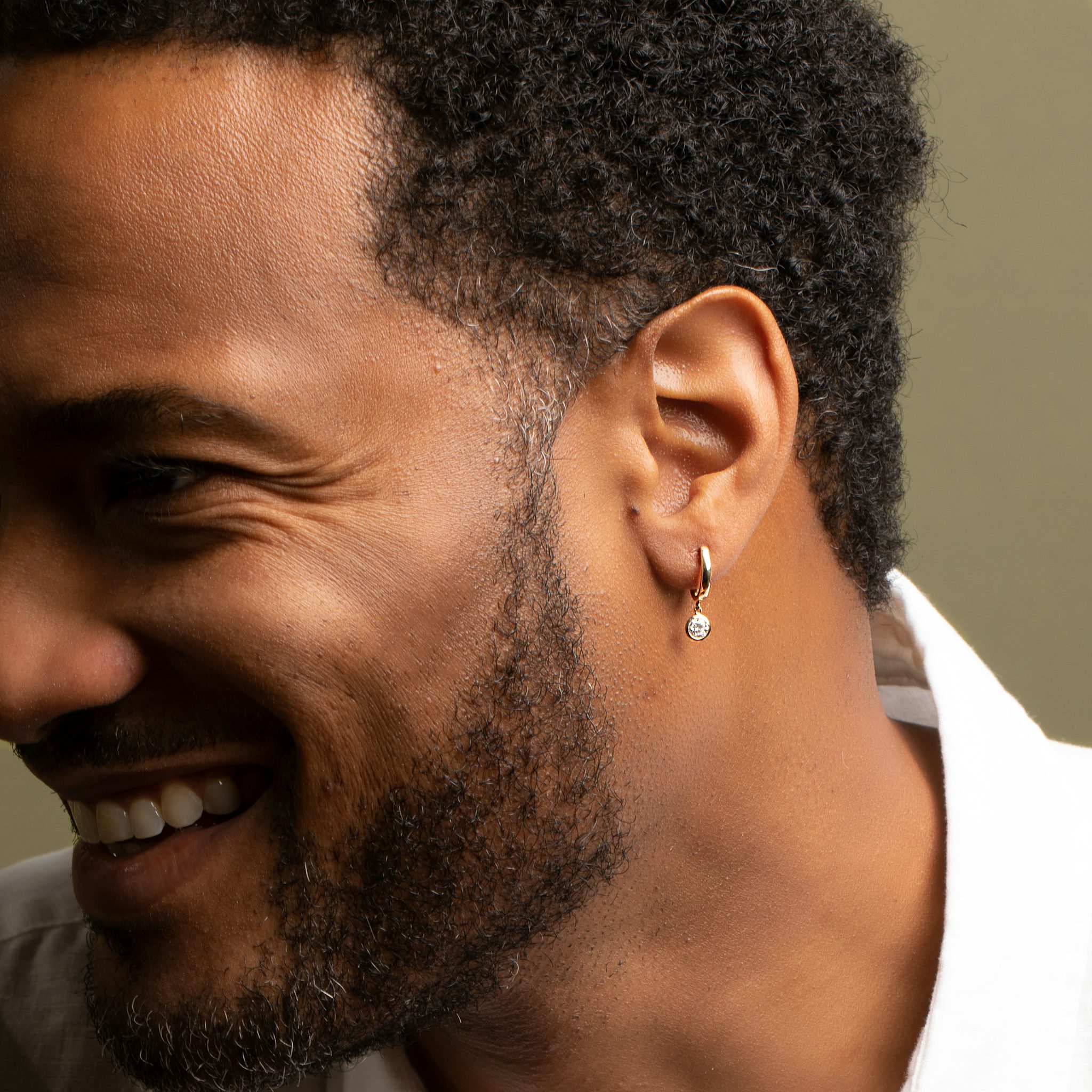 Knife-Edge Bezel Drop Huggie Hoop | Round Brilliant | 14k | Yellow Gold | caratWeight: 0.25ct