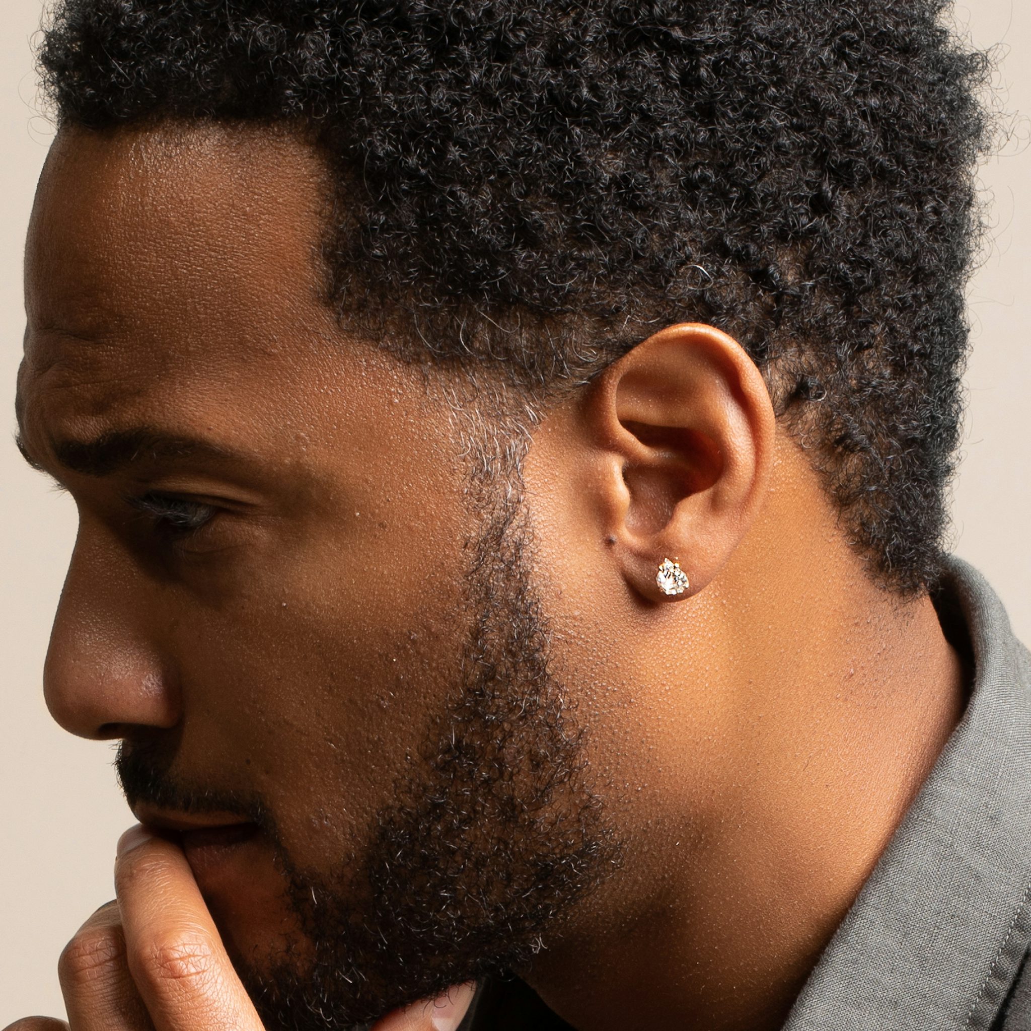 VRAI Iconic Stud | Shield | 14k | Yellow Gold | caratWeight: 0.75ct