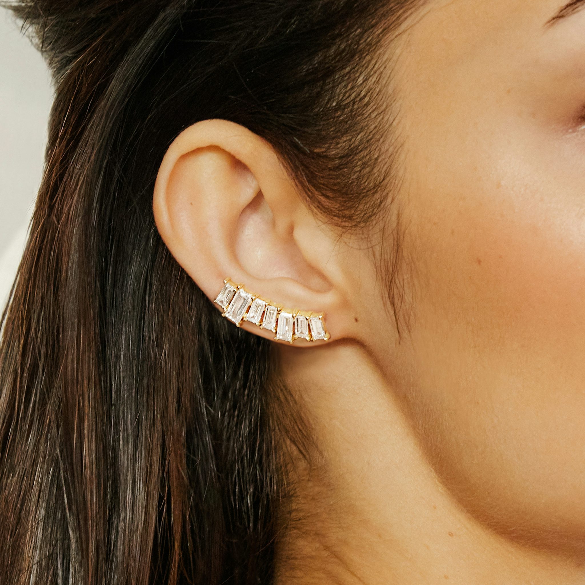 Baguette Ear Climber | Baguette | 14k | White Gold | side: left