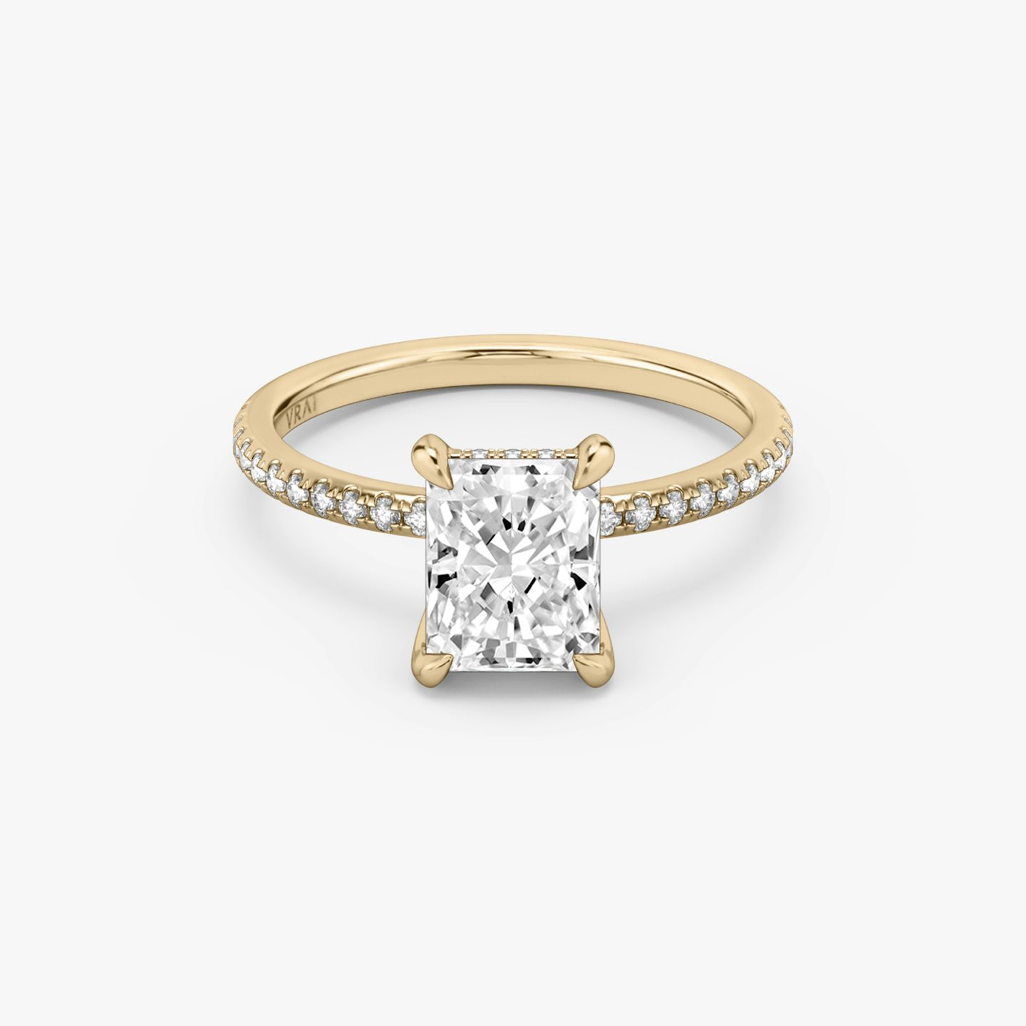 Anillo de compromiso Classic Hidden Halo | Radiante | 14k | Oro rosa | bandAccent: Pavé | bandWidth: standard | prongStyle: Simple | diamondOrientation: vertical | caratWeight: other