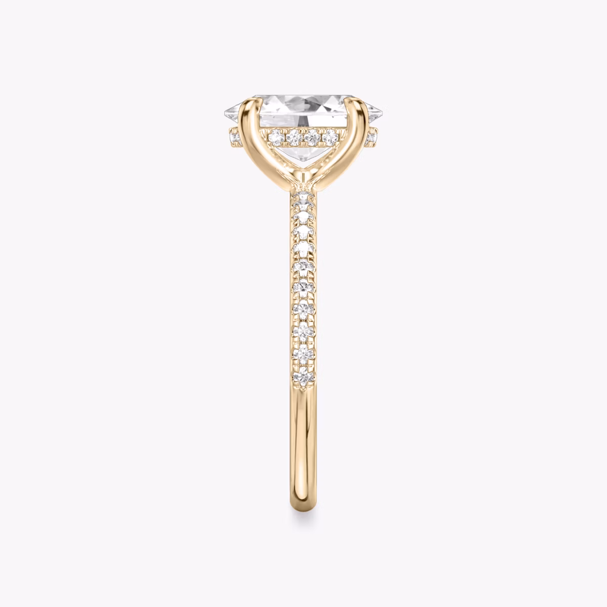 Classic Hidden Halo | Oval | 14k | Roségold | bandAccent: Mit Pavé-Besatz | bandWidth: standard | prongStyle: Ohne Pavé-Besatz | diamondOrientation: vertical | caratWeight: other