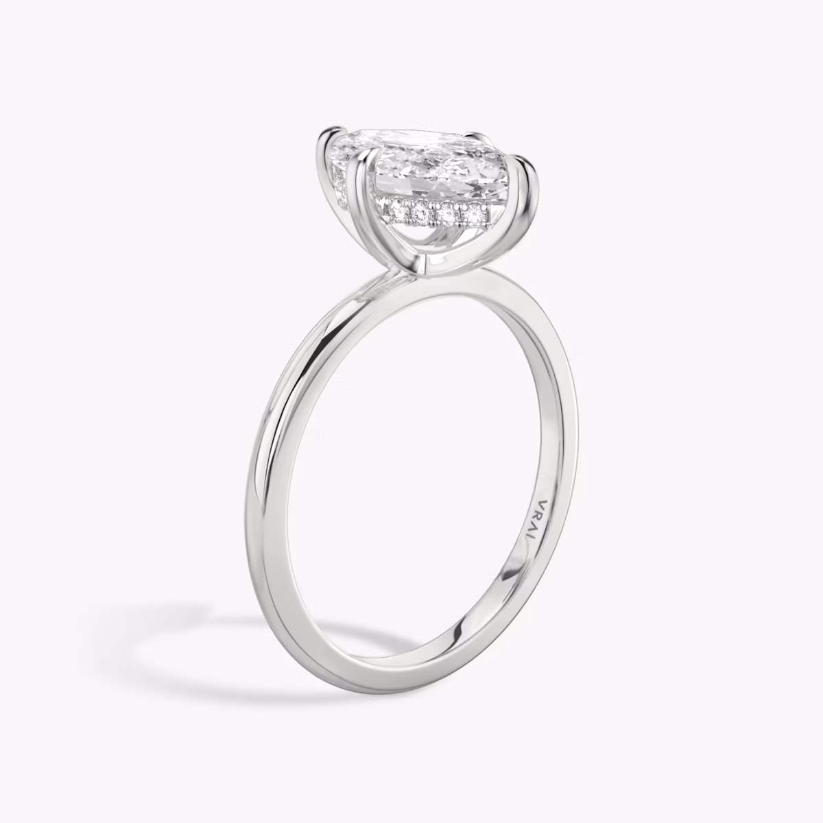 Classic Hidden Halo | Marquise | 18k | Weißgold | bandAccent: Ohne Pavé-Besatz | bandWidth: standard | prongStyle: Ohne Pavé-Besatz | diamondOrientation: vertical | caratWeight: other