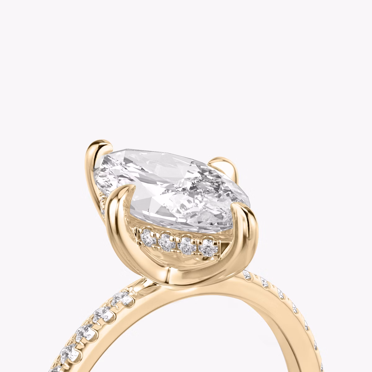 Classic Hidden Halo | Marquise | 14k | Roségold | bandAccent: Mit Pavé-Besatz | bandWidth: standard | prongStyle: Ohne Pavé-Besatz | diamondOrientation: vertical | caratWeight: other