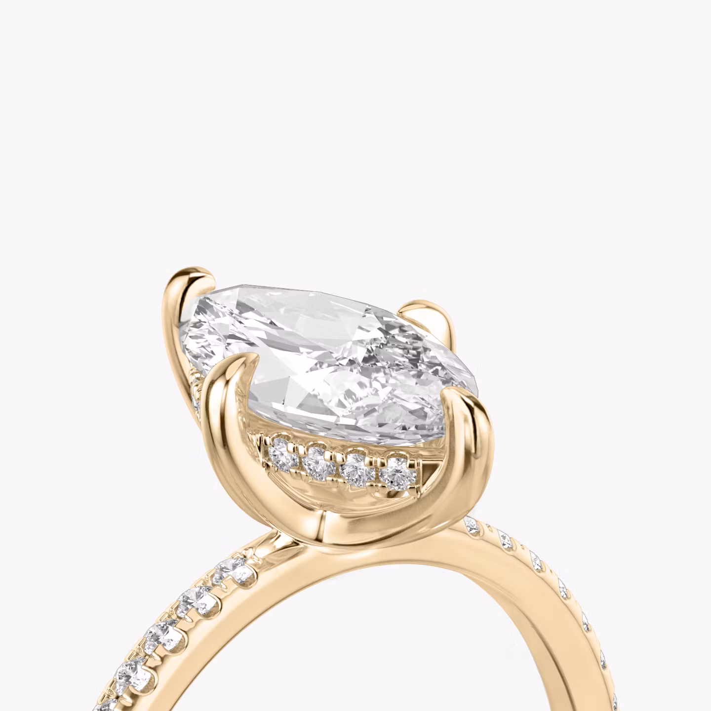 Anillo de compromiso Classic Hidden Halo | Marquise | 14k | Oro rosa | bandAccent: Pavé | bandWidth: standard | prongStyle: Simple | diamondOrientation: vertical | caratWeight: other